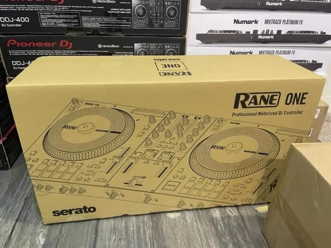 

КАЧЕСТВЕННЫЕ VALUES Rane One Первые утечки нового моторизованного контроллера Platter Serato DJ