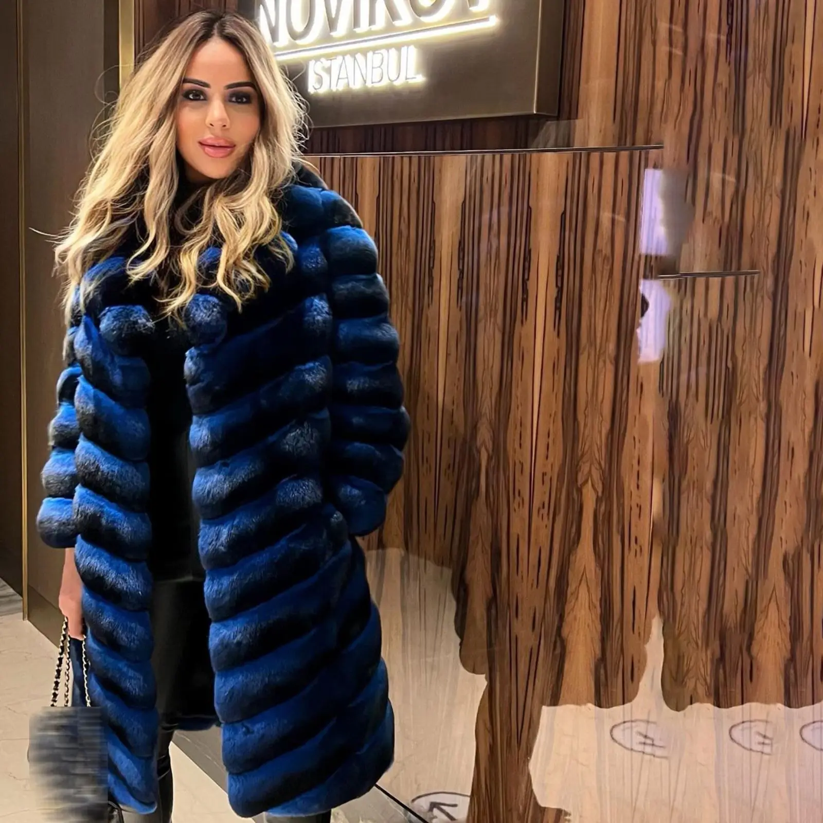 Royal Blue Natural Rex Rabbit Fur Coat with Turn-down Collar Winter Fashion Women Genuine Rex Rabbit Fur Coats Thick Warm Outfit