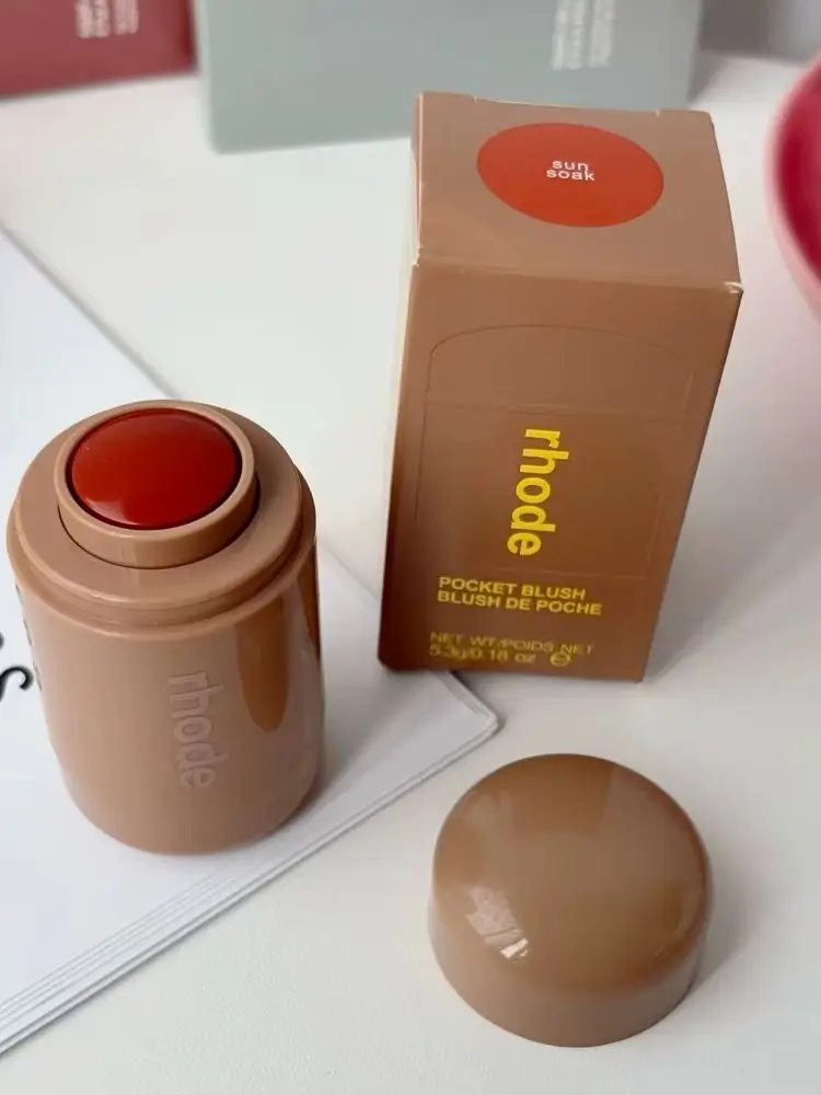 Original Marke RHODE Neuester Candy Apple Teacup Pocket Cream Blush Stick für Gesicht, Einfache Anwendung, Wangen und Lippen, Langanhaltend, Natürliches Make-up