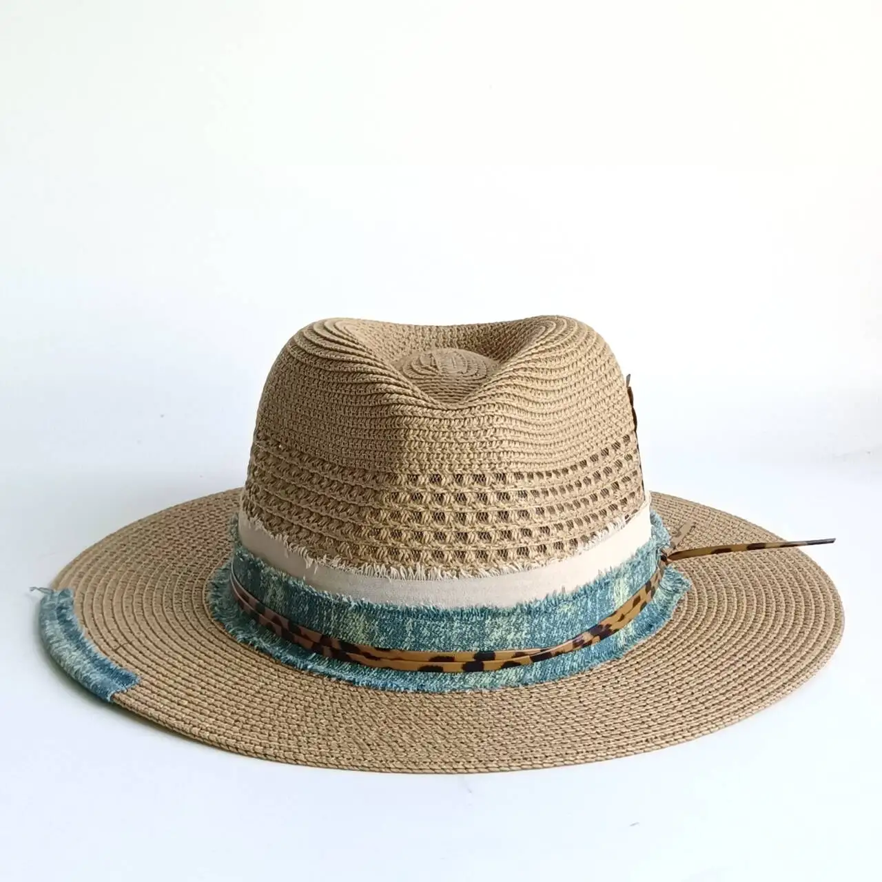Vintage Beige Straw Hat Feather Decor Beaded Ribbon Wide Brim Fedora Summer Sun Hat for Women Men WesternPanamaBeach Capна пляж 2