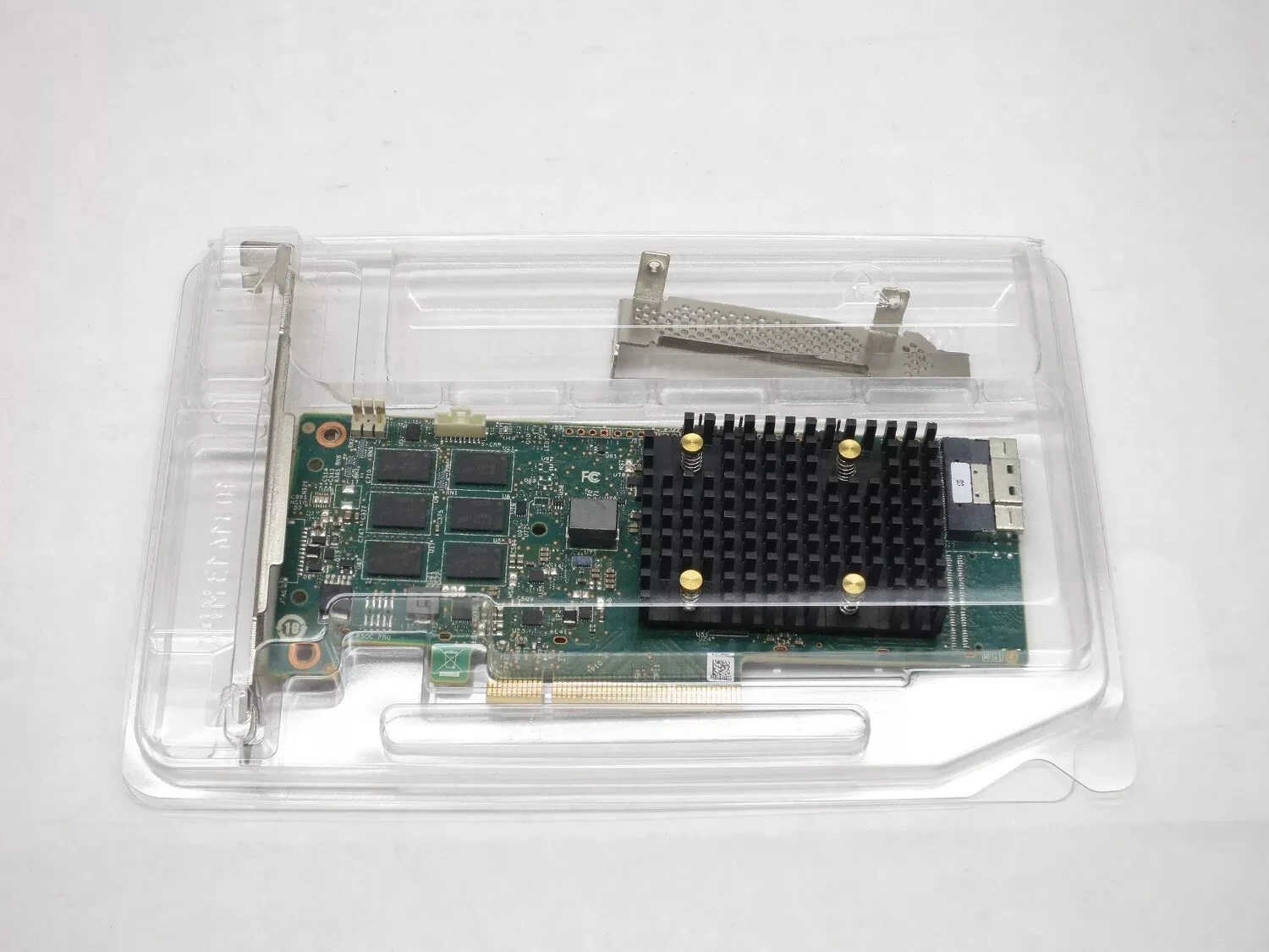Broadcom 9560-8I RAID Card SAS/SATA/NVMe 8GB Cache SAS3916 PCIe 4.0 SFF8654
