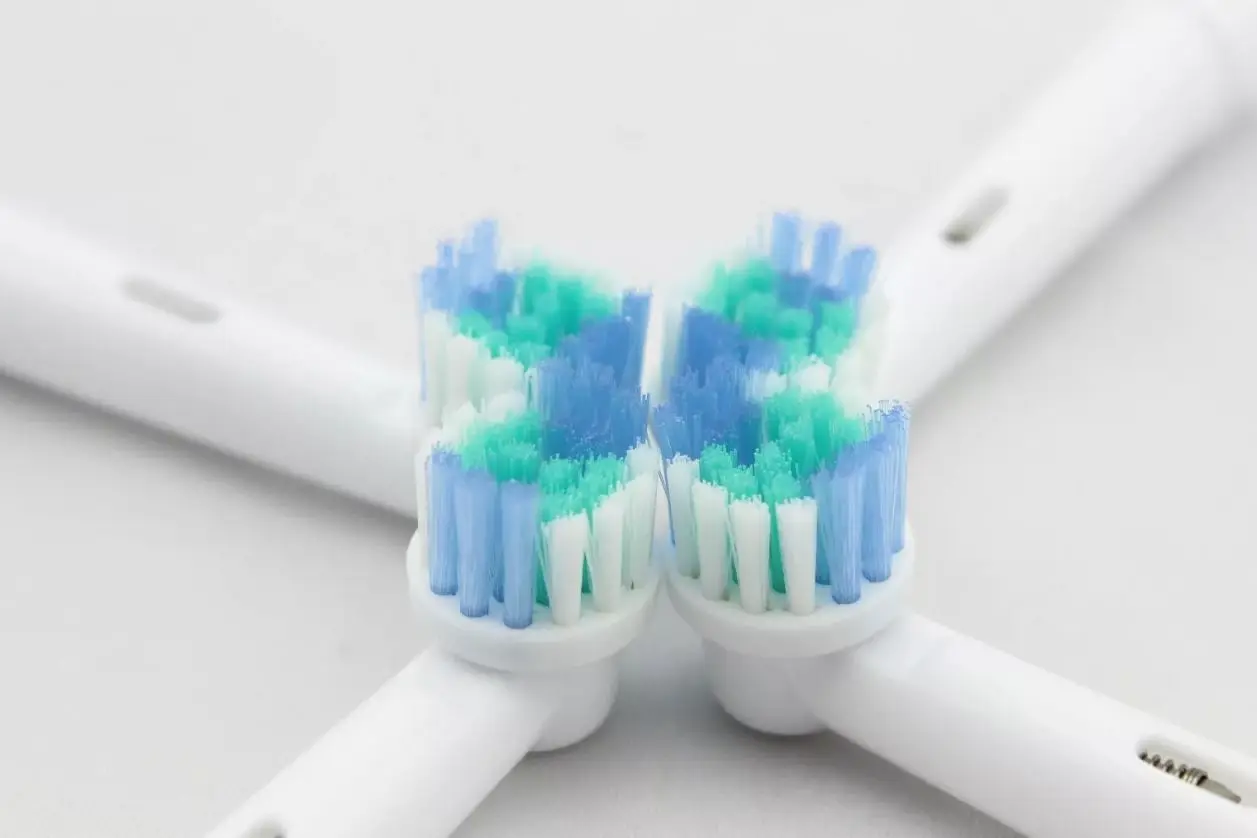 8 عبوات من رؤوس فرشاة الأسنان الكهربائية المتوافقة مع فرشاة أسنان أورال بي براون