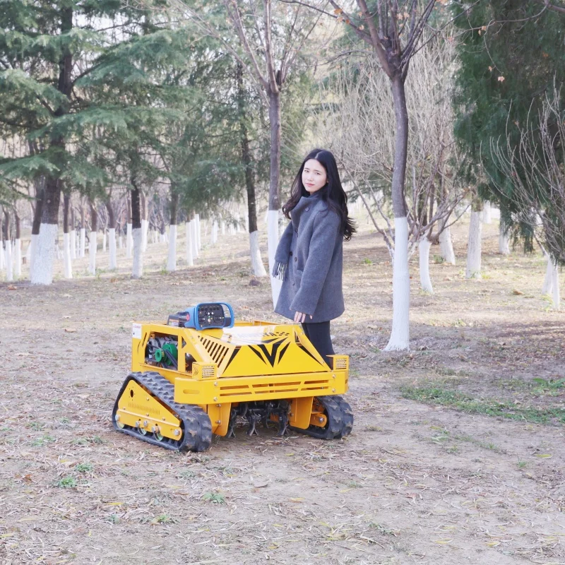 

Customized Tracked Remote-Controlled Lawn Mower 550mm Precise Cutting Top Choice for Villa Garden Lawn Trimming