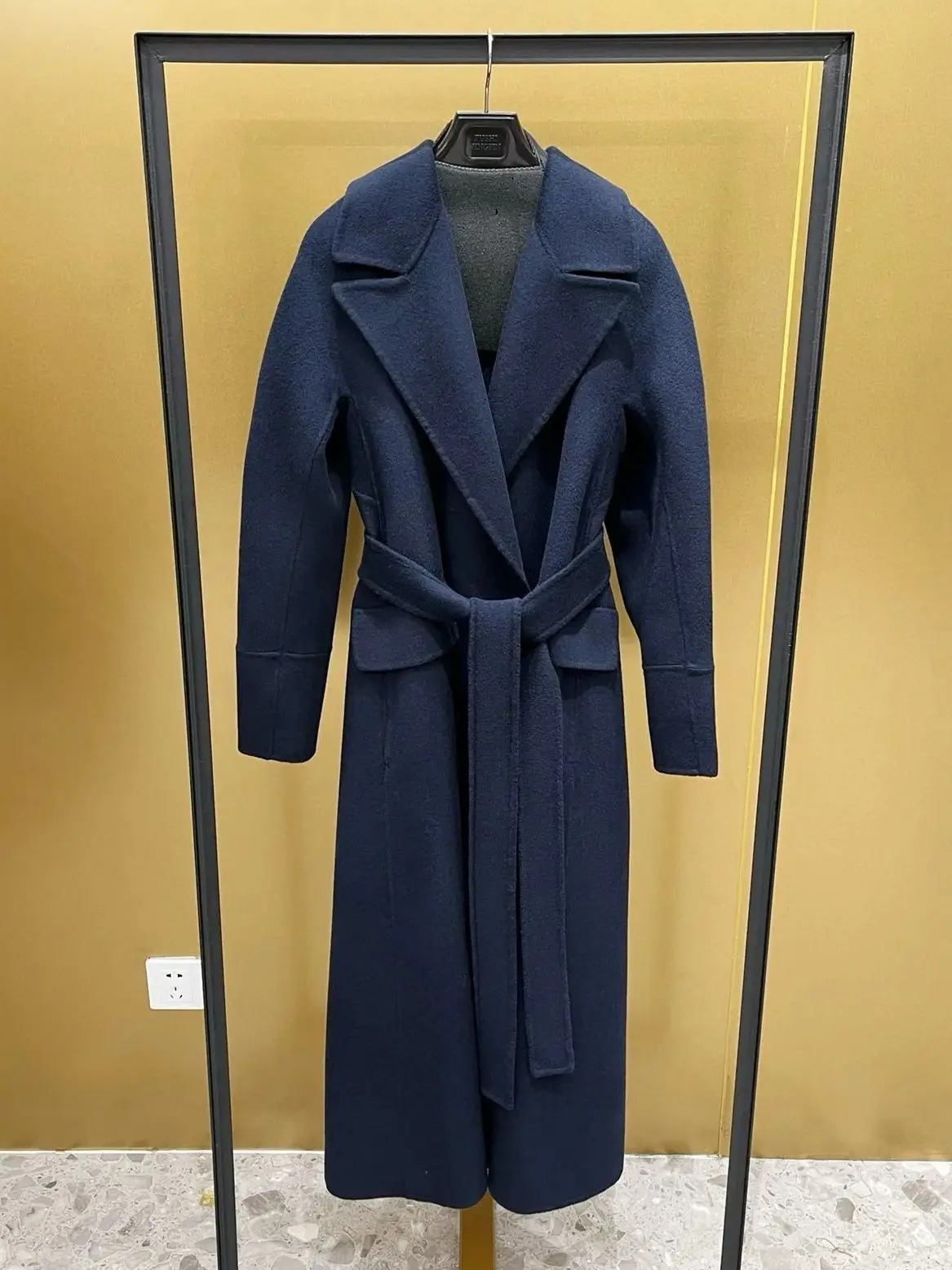 

Осенне-зимнее женское модное длинное пальто с запахом из овечьей шерсти