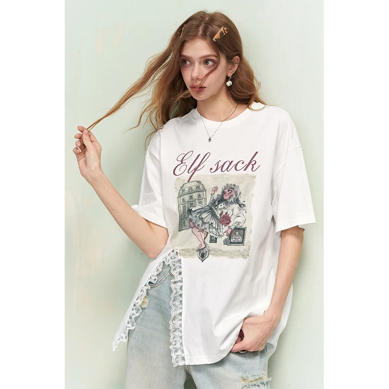 ELFSACK Graphic Print T-Shirt with Lace Trim Hem & Side Slit, Soft Crewneck Casual Tee, Cute Sweet Tops for Women