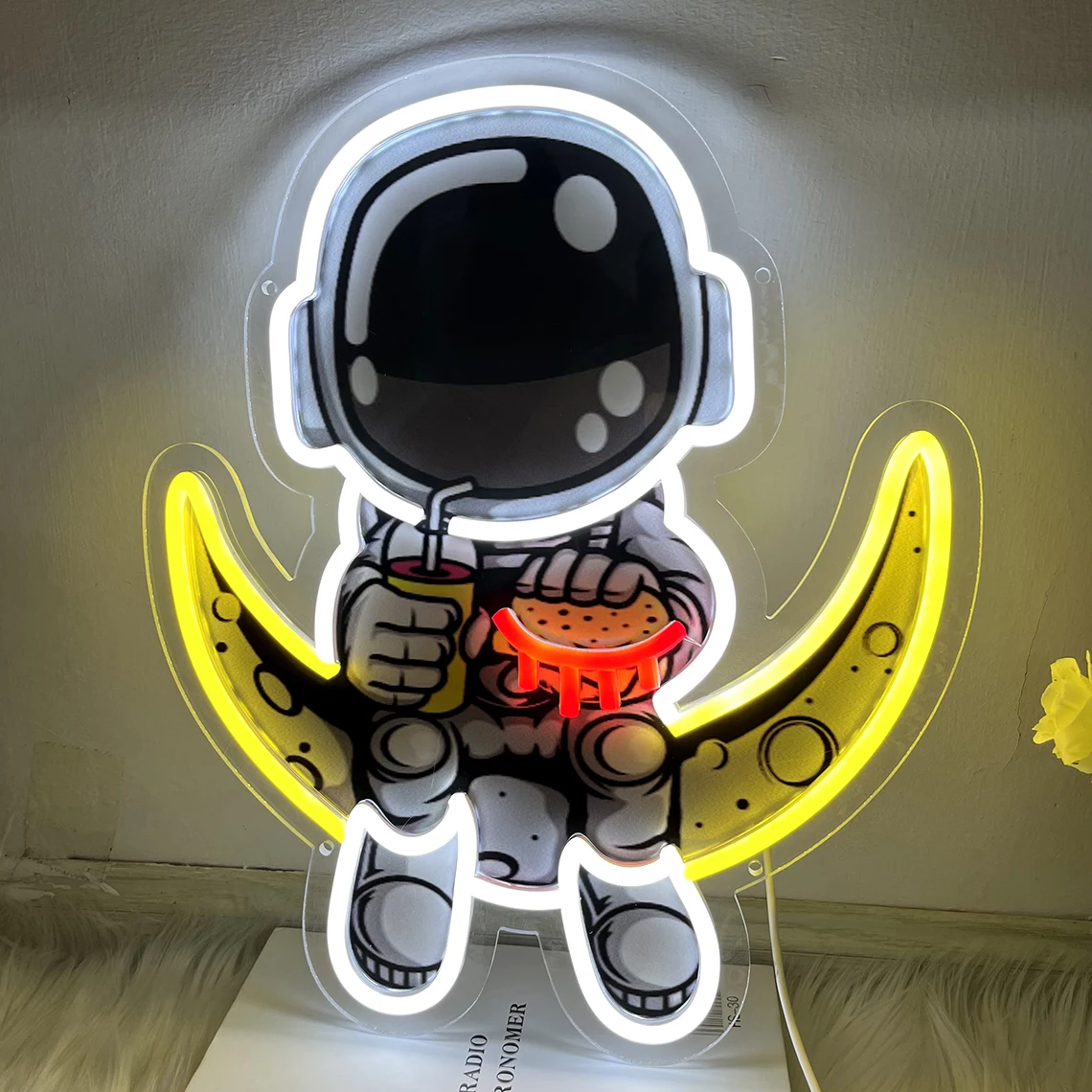 

Astronaut Artwork Neon Sign UV Print Acrylic Led Neon Sign Astronauta Hamburger Moon Neon Sign for Bedroom Decor Kids Gift