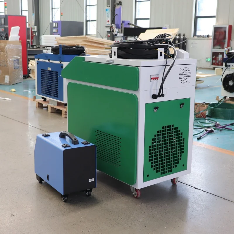 Ręczna spawarka laserowa światłowodowa o mocy 3000 W do spawania metali z systemem podwójnego podawania drutu ze źródłem lasera MAX/Raycus/IPG