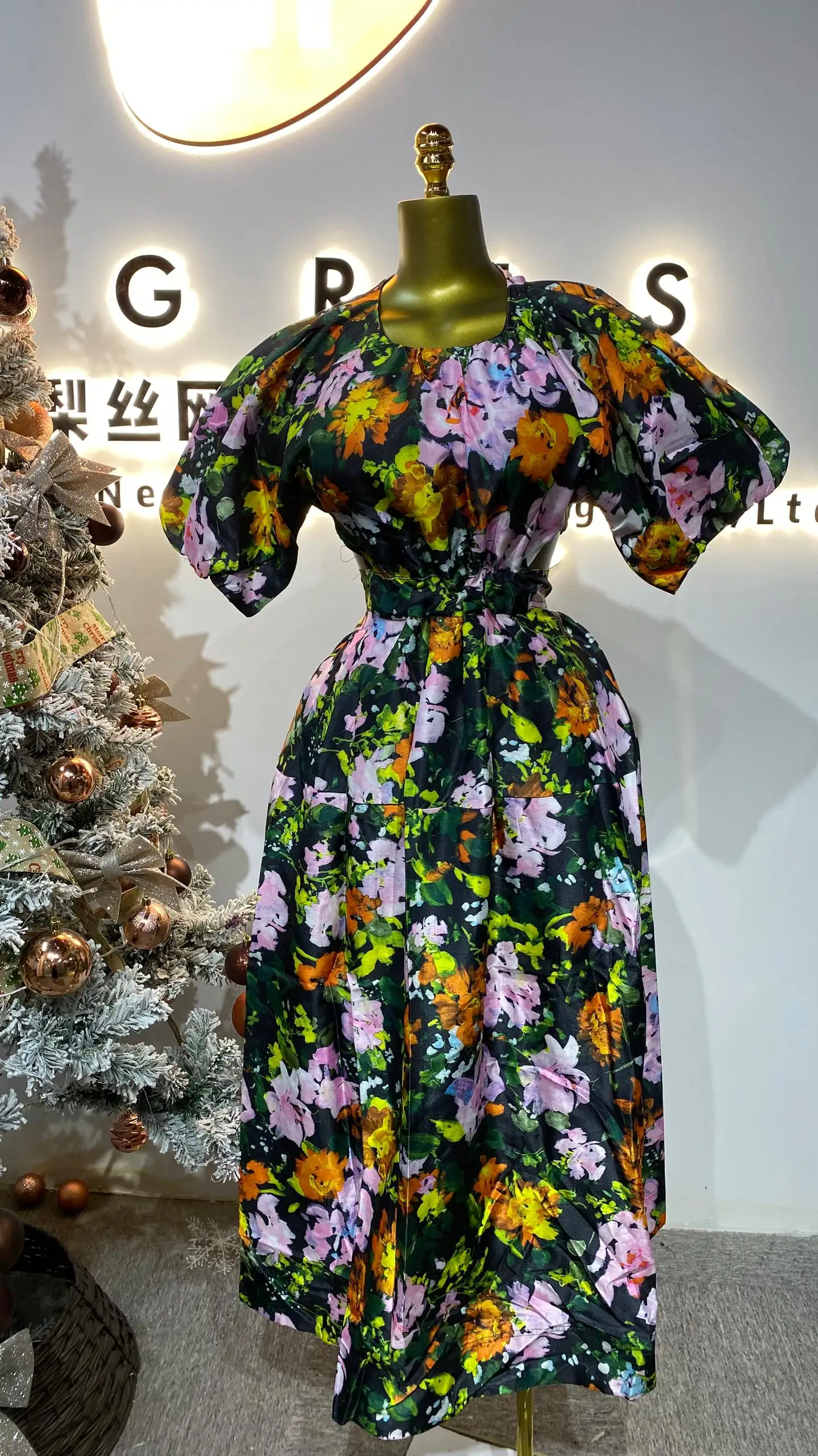 

2025 Retro Printed Women's Casual Dress Slim Waist O-Neck Floor-length Adult Pencil Silhouette-GZMM036