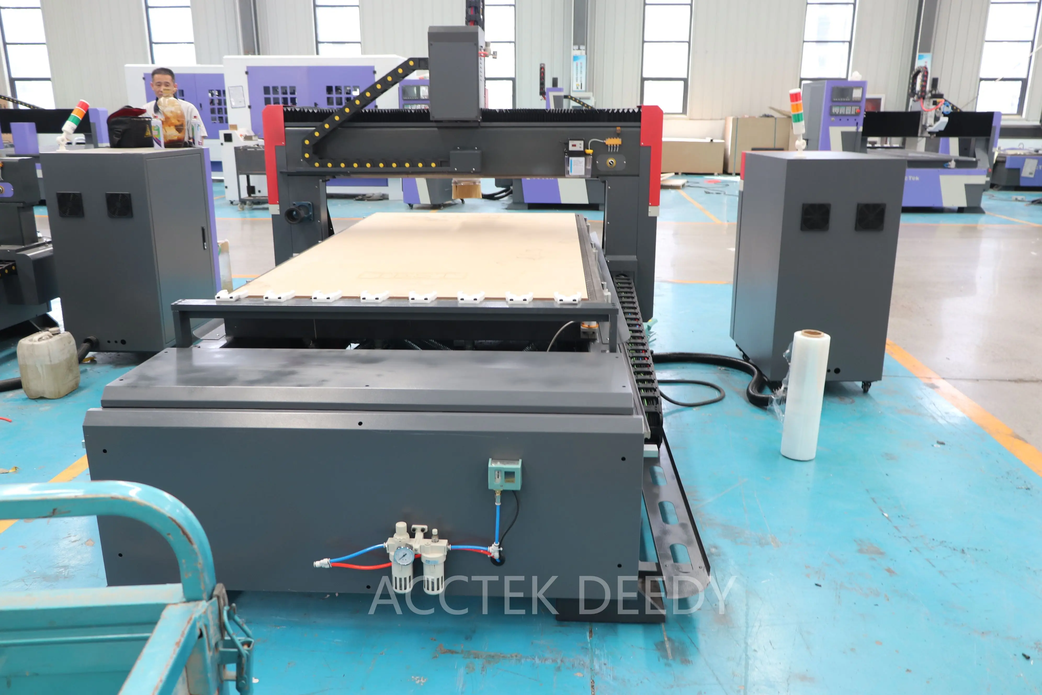 Hoge Precisie Cnc Houtbewerking Graveermachine 4 * 8ft 1325 Atc Cnc Hout Router Voor Mdf Snijden Houten Meubelen Deur Maken