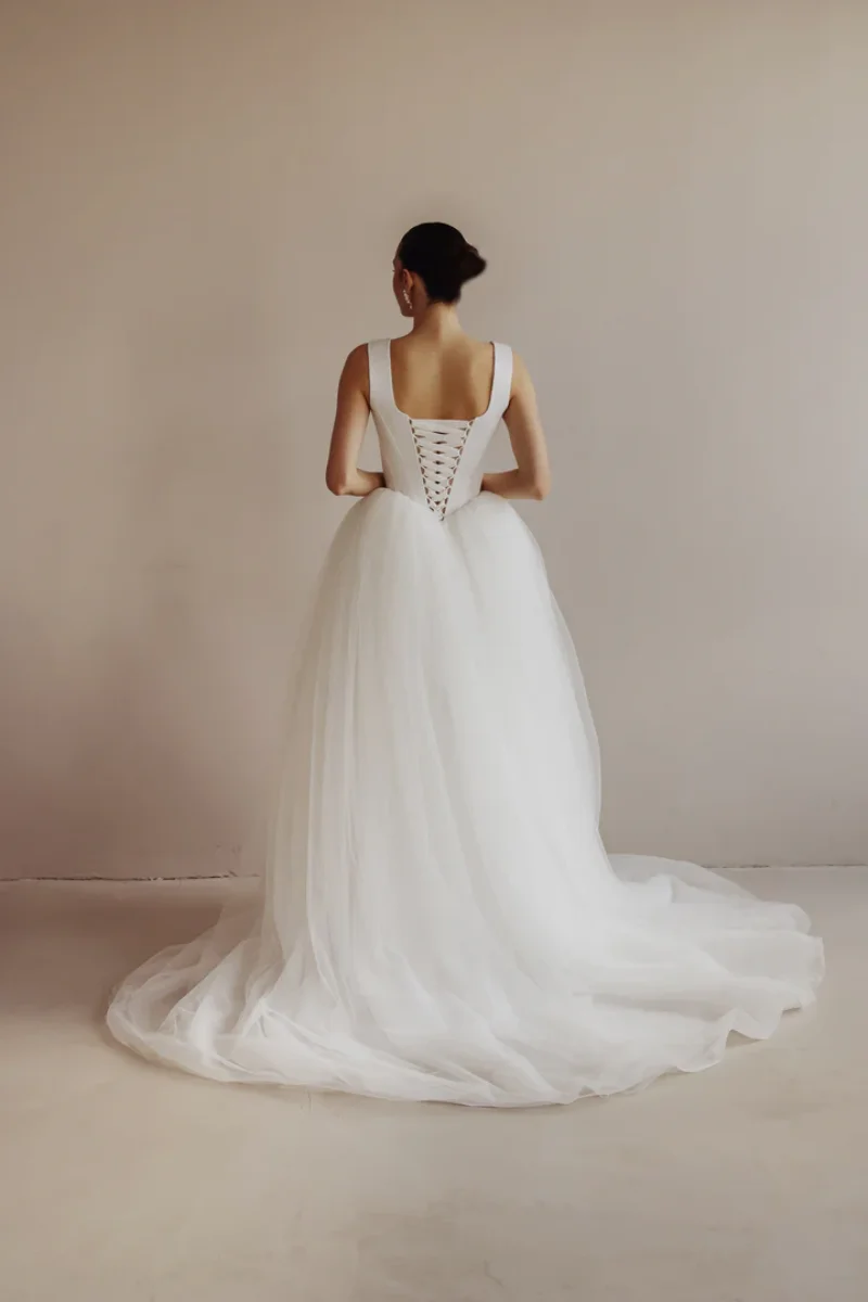 Annie Fishbone SLIM FIT ชุดราตรีสีขาว Tulle Mop ชุดราตรี A-Line Corset โอกาสพิเศษ PARTY Dresses FBساتة