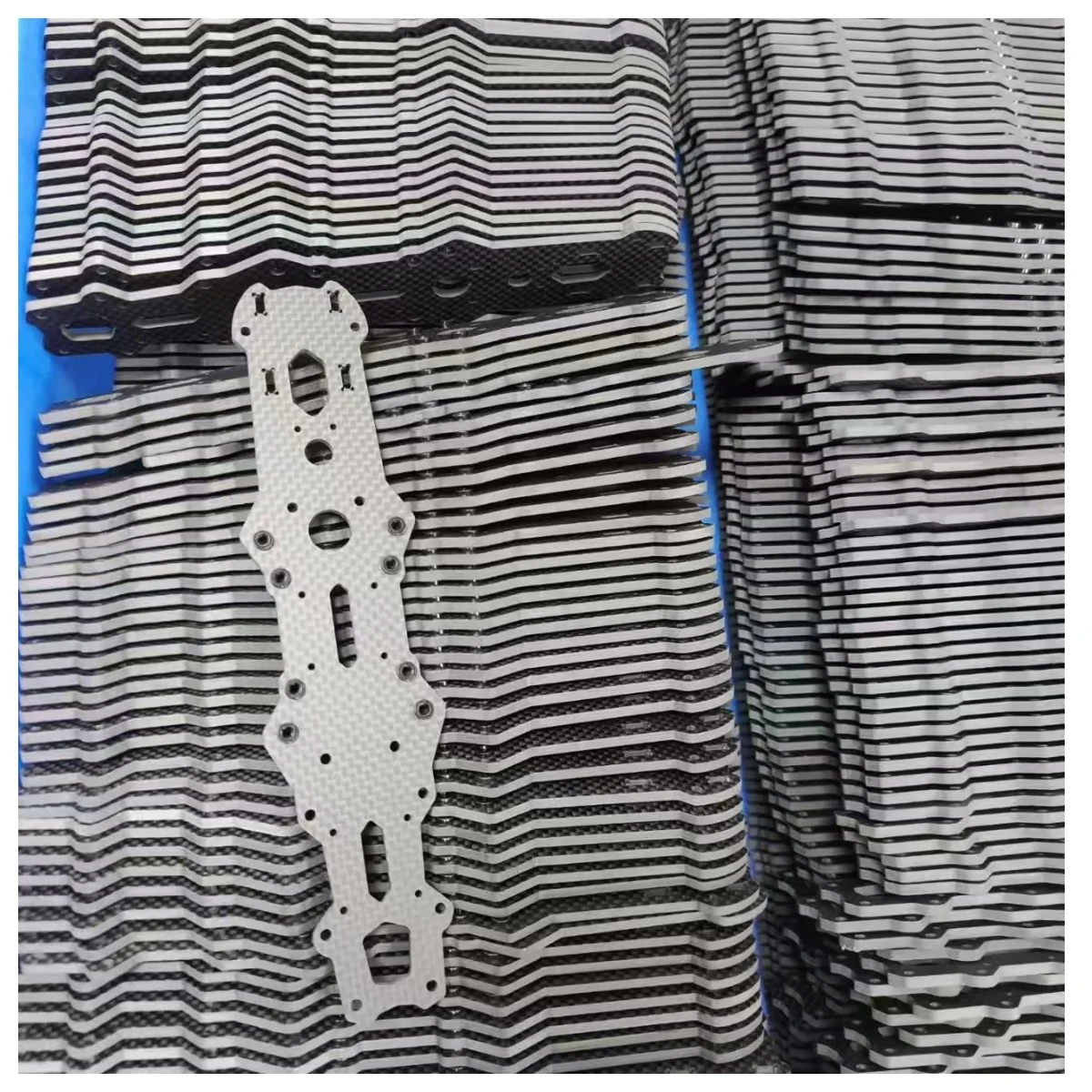 맞춤형 탄소 섬유 패널 시트 플레이트 절단 가공 RC 비행기 FPV 프레임 드론 암 부품 CNC 가공 조각