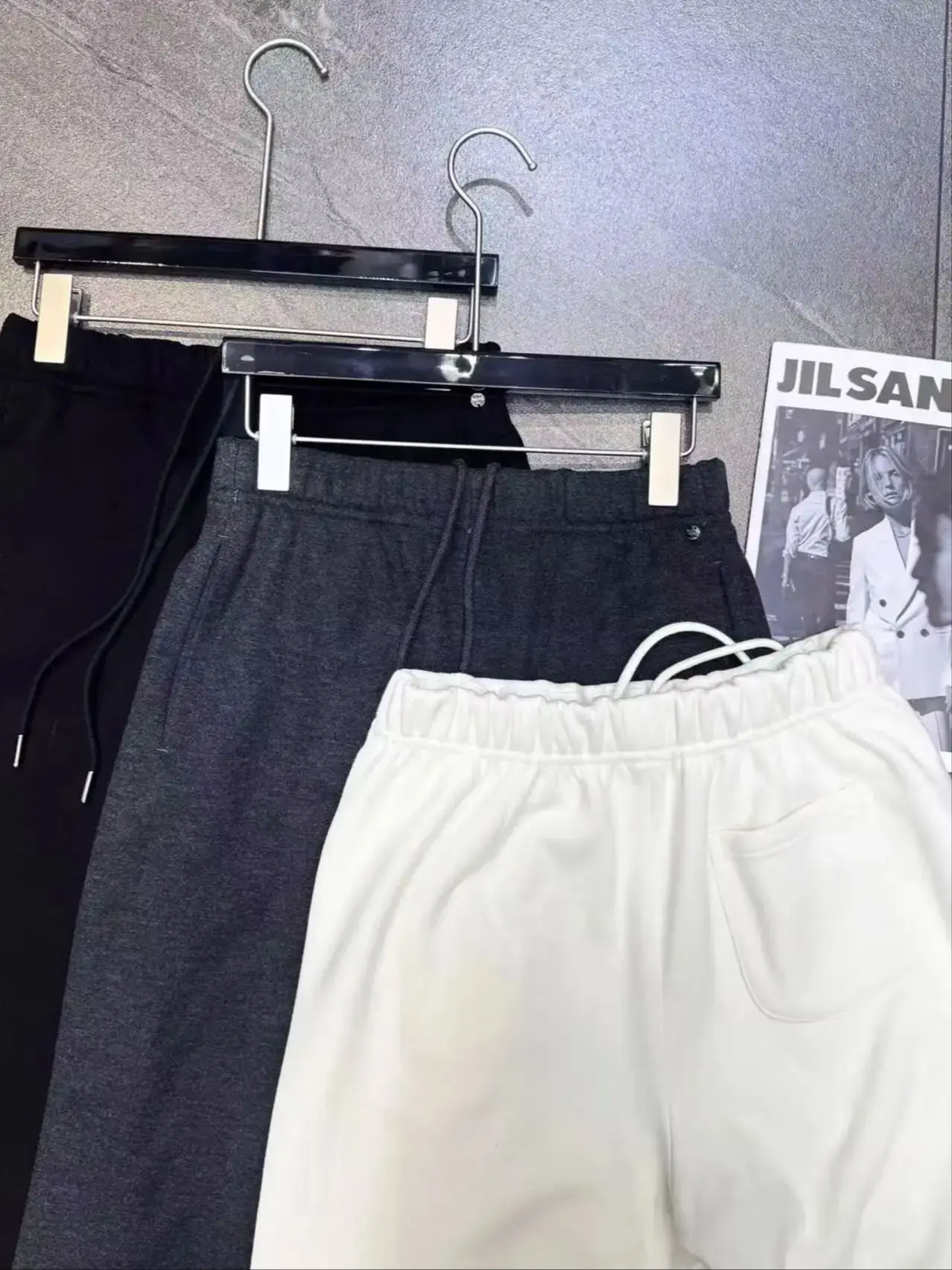 秋冬の女性用ミニマリストストレートパンツ