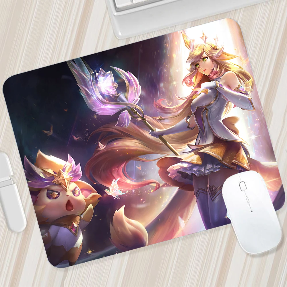 League of Legends Soraka Маленький коврик для мыши Игровой коврик для мыши PC Gamer Коврик для мыши Компьютерный коврик Коврик для клавиатуры Настольный коврик для ноутбука Mausepad League of Legends Soraka Маленький коврик для мыши Игровой коврик для мыши PC Gamer Коврик для мыши Компьютерный коврик Коврик для клавиатуры Настольный коврик для ноутбука Mausepad
