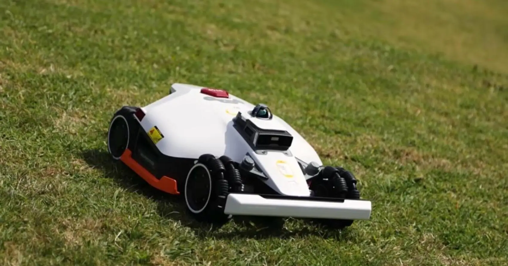 🌟 SMARTEDGE Mammotion LUBA 3 AWD 5000H Robot Lawn Mower 🚀 Fast Smart Navigation with Superior 360° Technology 💨