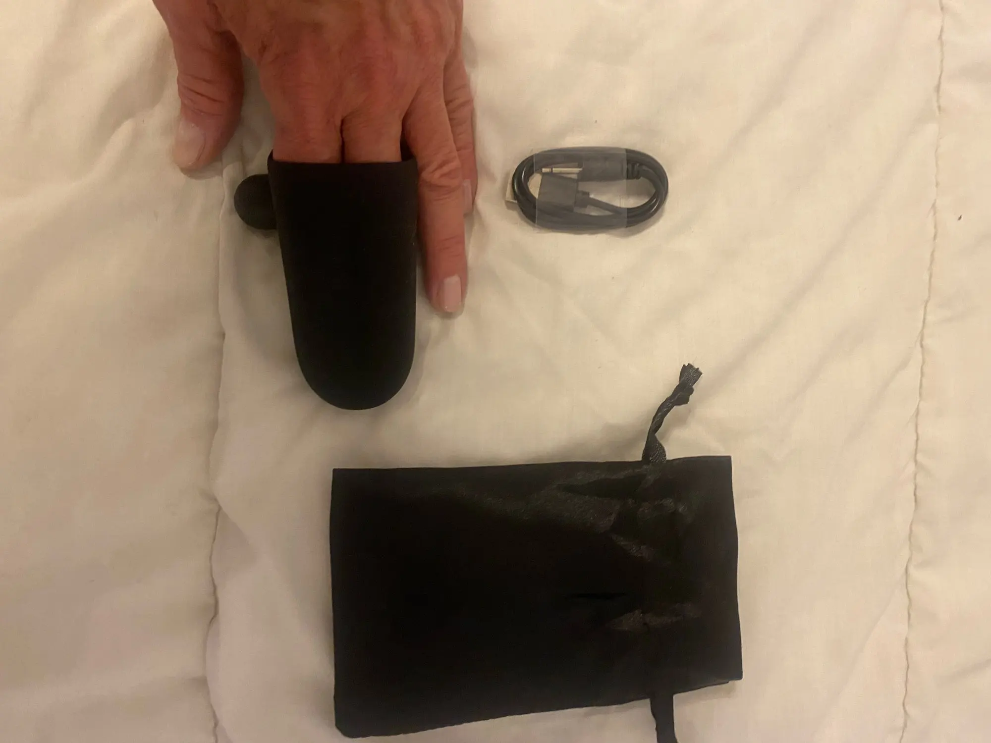 Vibrador para Clitóris e Ponto G Dedeira Vibratória - Erotik photo review