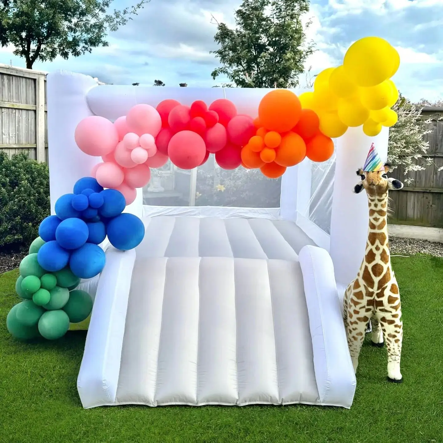 

Kids Soft Play White Bounce House With Slide Ball Pit Party Inflatable Mini Bouncy Castle With Blower 2 Years Warranty