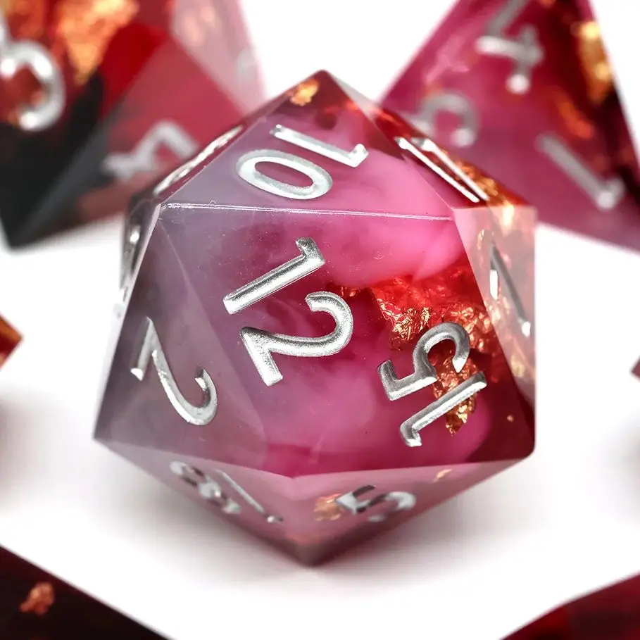 

Набор игральных костей DND ручной работы из рубиновой смолы, глубокий красно-фиолетовый с мерцающей золотой фольгой, премиум-класса, для настольных ролевых игр N11