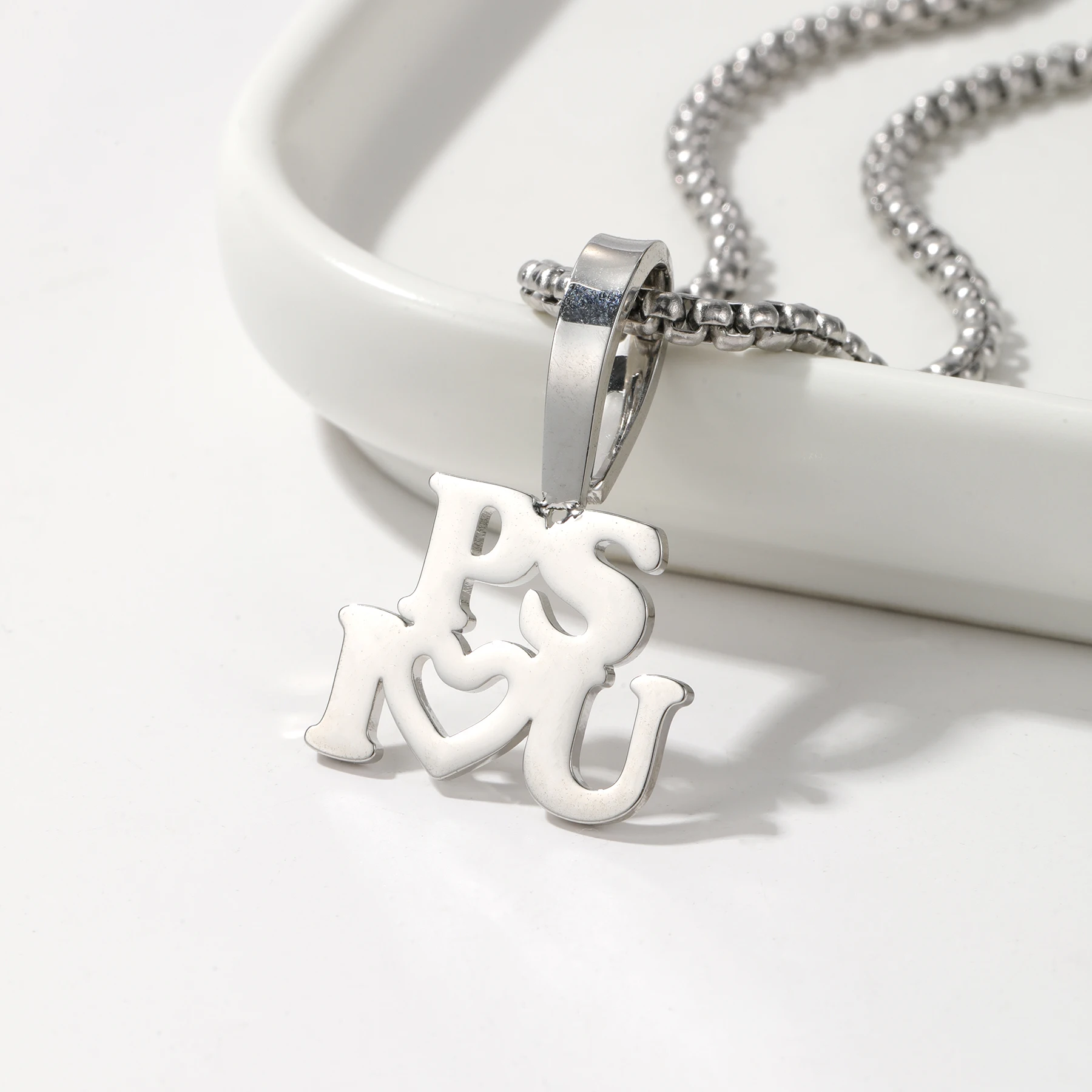

Melon Seed Button Customized Name Necklace Personalized Nameplate Pendant Expressing Love Stainless Steel Jewelry Couple Gift