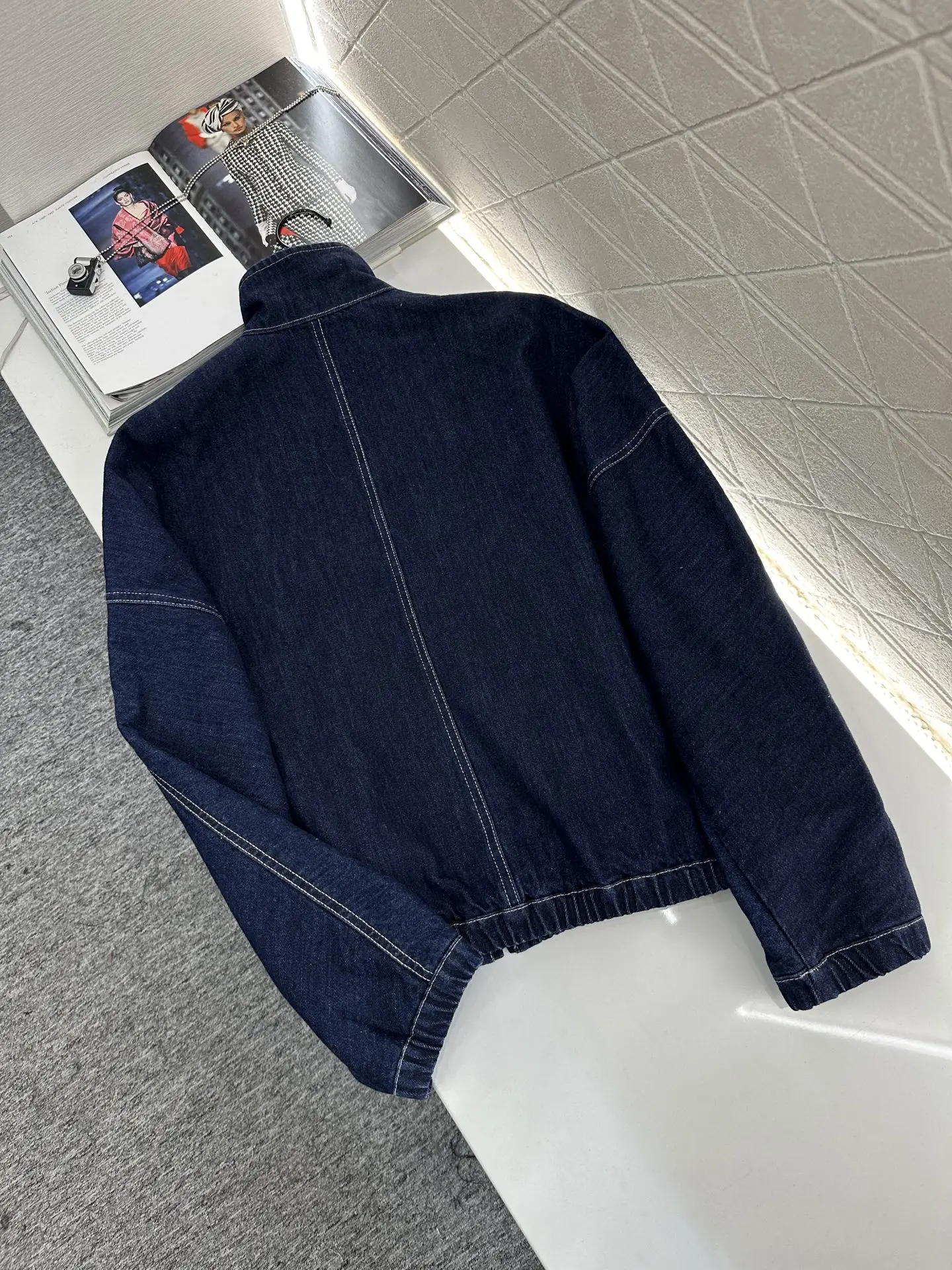 

New Stand-up Collar Double Pockets White Stitching Handsome Retro Classic Jacket