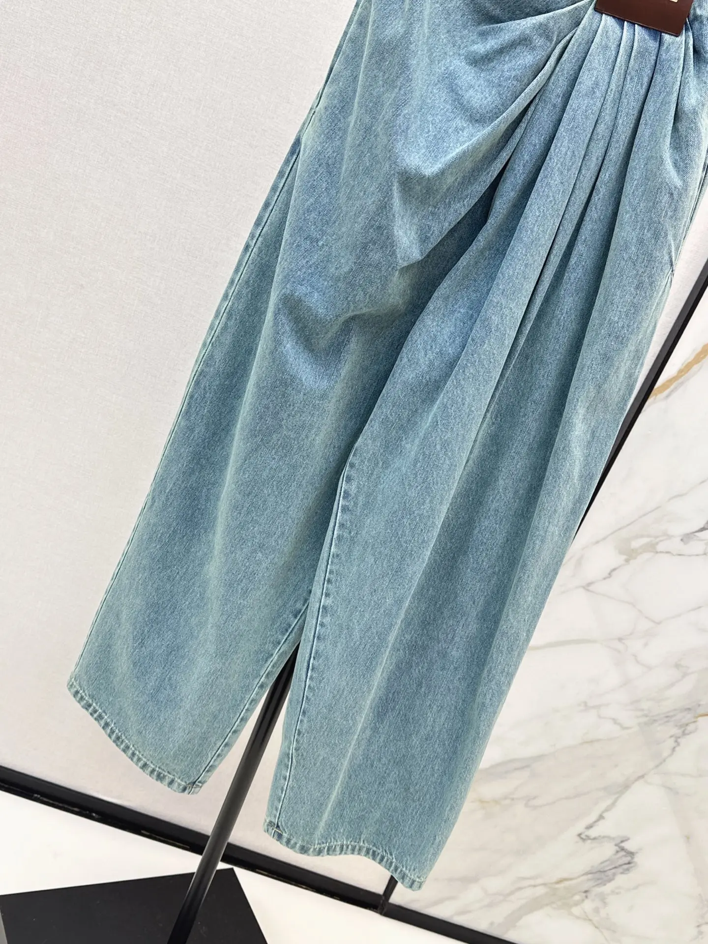 

Women's New Fashionable Denim, Irregular Wrinkle Denim Pants, Diagonal Denim, Cotton Texture Retro Denim Pants