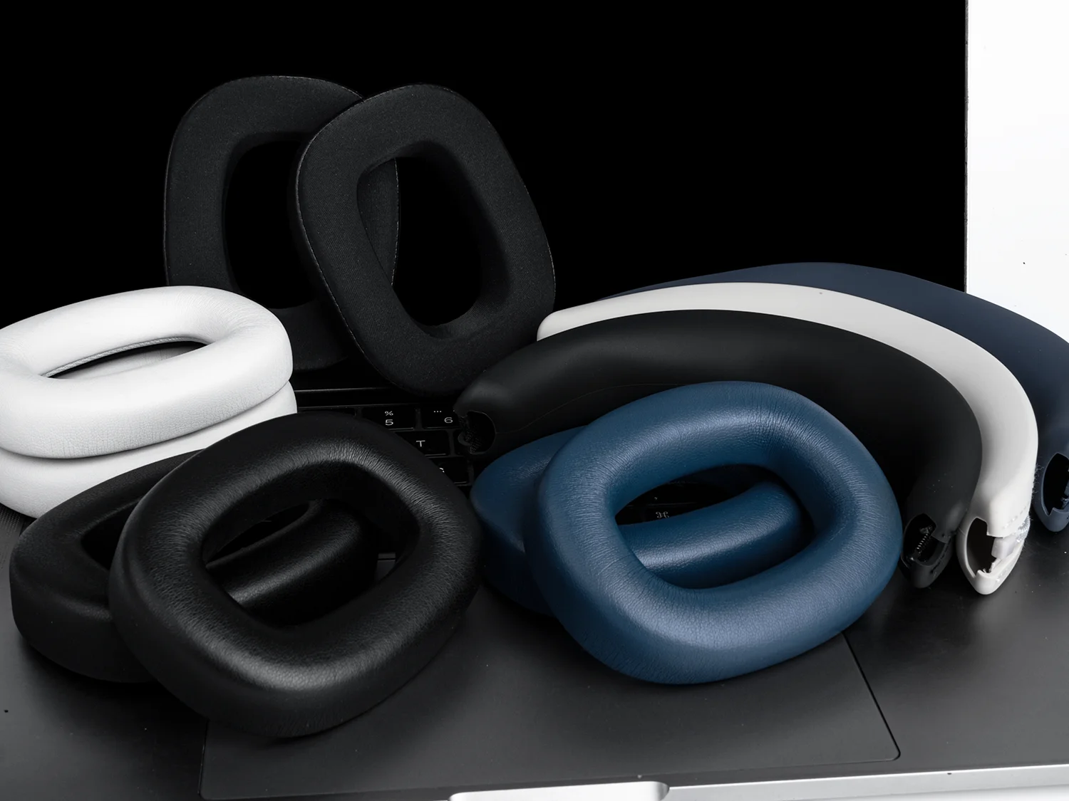 Nauszniki do słuchawek Bowers & Wilkins Px8 /PX7 S2, bezprzewodowe, zamienne, z pianki memory, gąbki, z tworzywa proteinowego. — zdjęcie produktu 6