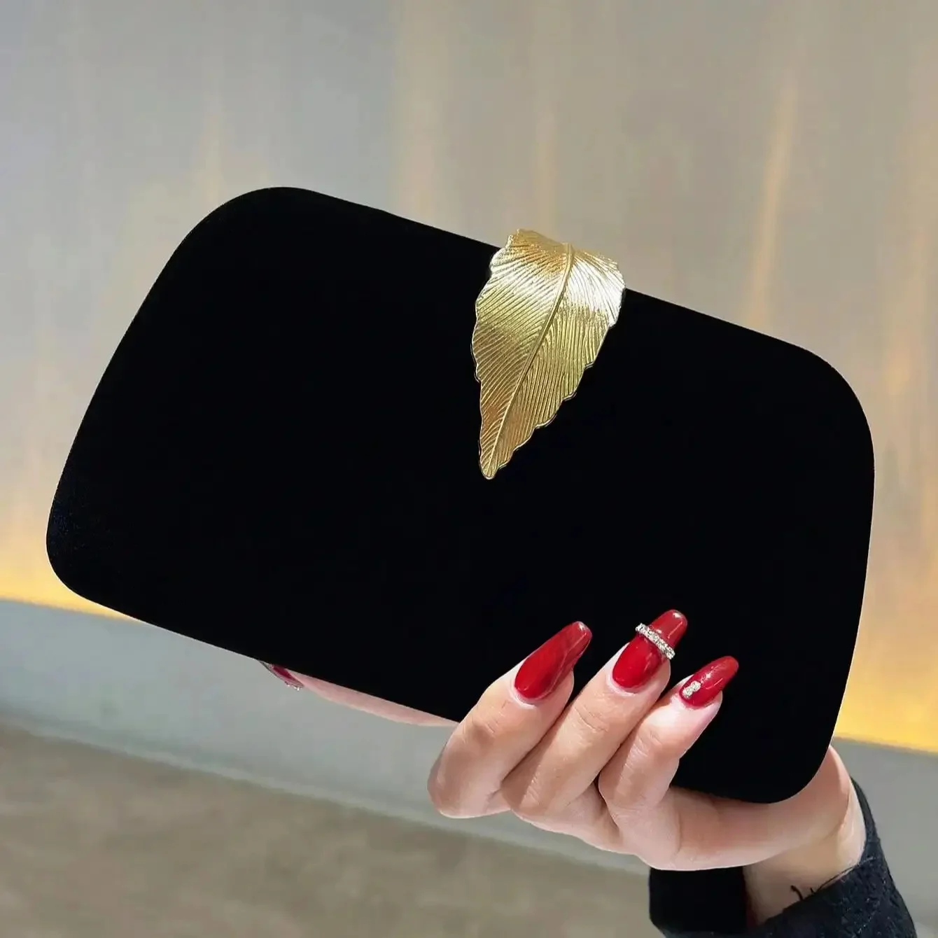 PU cuir feuille glamour élégant femmes sacs de soirée de luxe arc paillettes pochette Mini boîte acrylique strass bal dîner Banquet