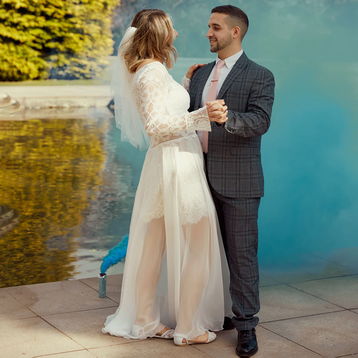 Vestidos de novia bohemios de manga larga con recortes de playa y espalda descubierta personalizados de talla grande, longitud completa, sin tren, vestido de novia transparente con escote redondo