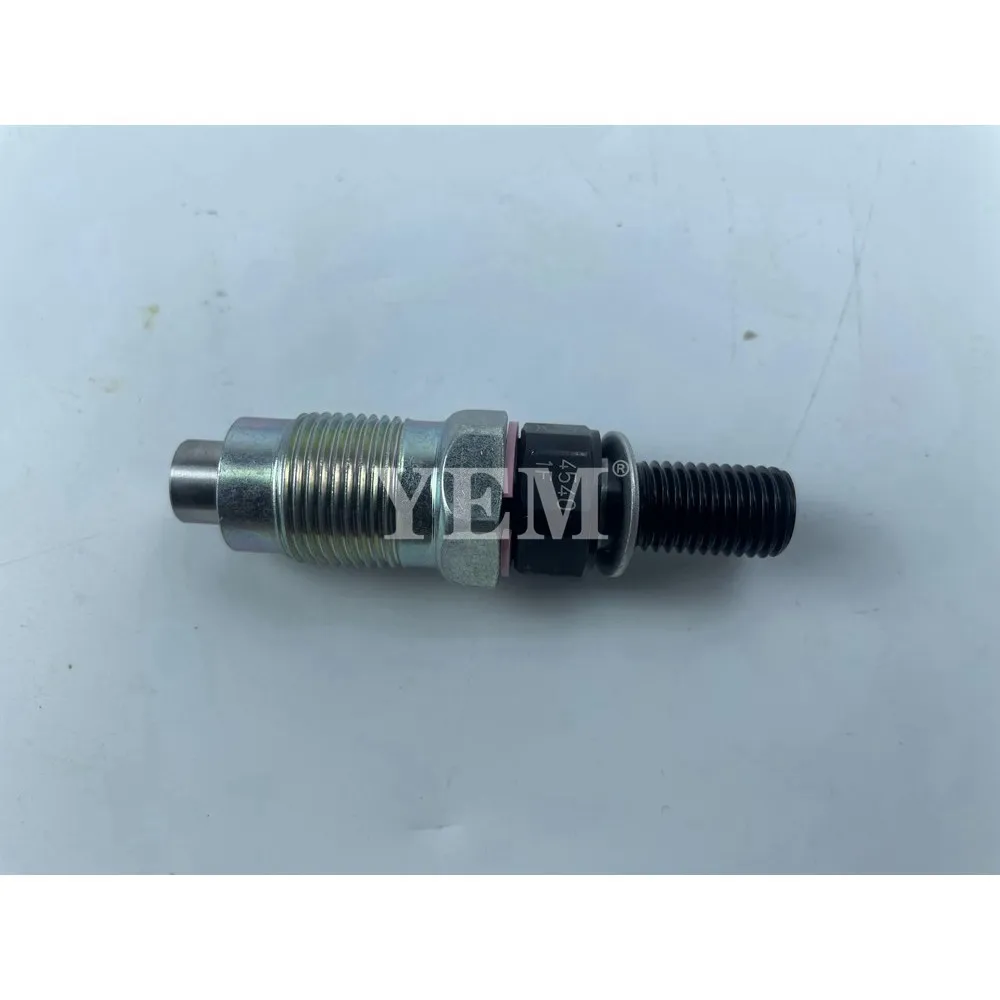 FOR KUBOTA EXCAVATOR ENGINE PARTS D1803 INJECTOR 16082-53903.