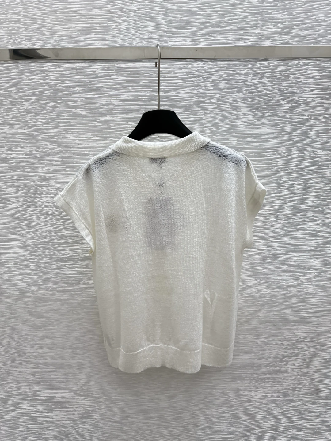 

Women's Knit Sleeveless Vest SS 2025: Pointed Collar Breathable Cotton Blend, Summer Lightweight Cropped Tank Top with Tailored