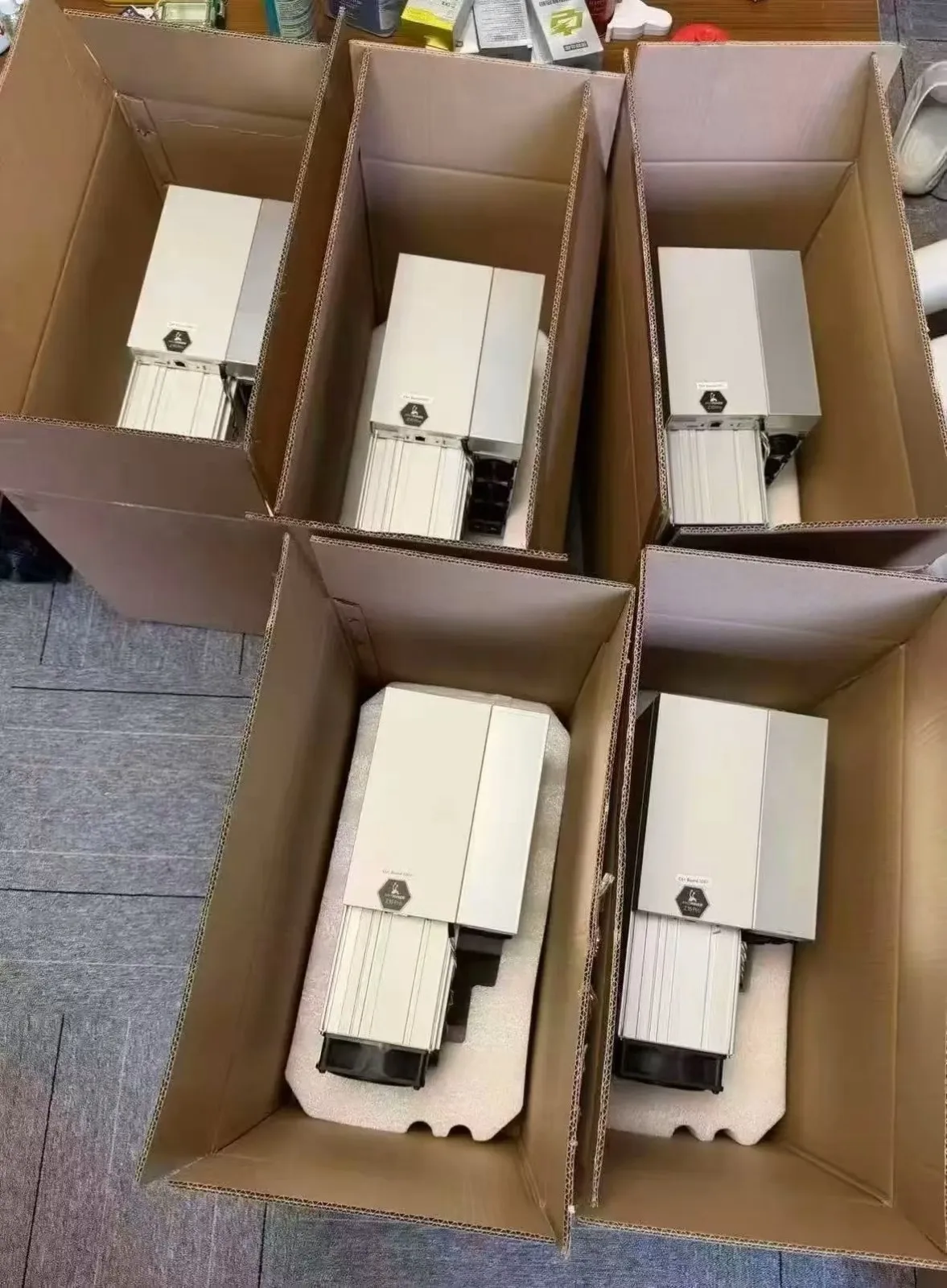 WINNER Original Bitmain Antminer Z15 Pro 840KSol/s Zcash (ZEC) ASIC Miner