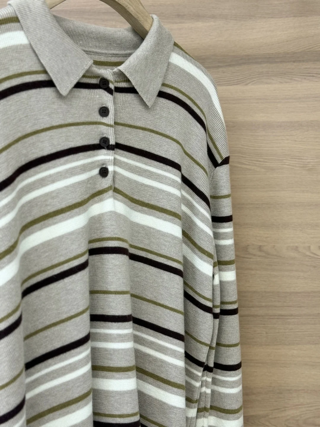 高品質レディースポロ襟長袖ニットプルオーバートップス長袖エレガントシックラグジュアリーストライプカジュアルヴィンテージセーター