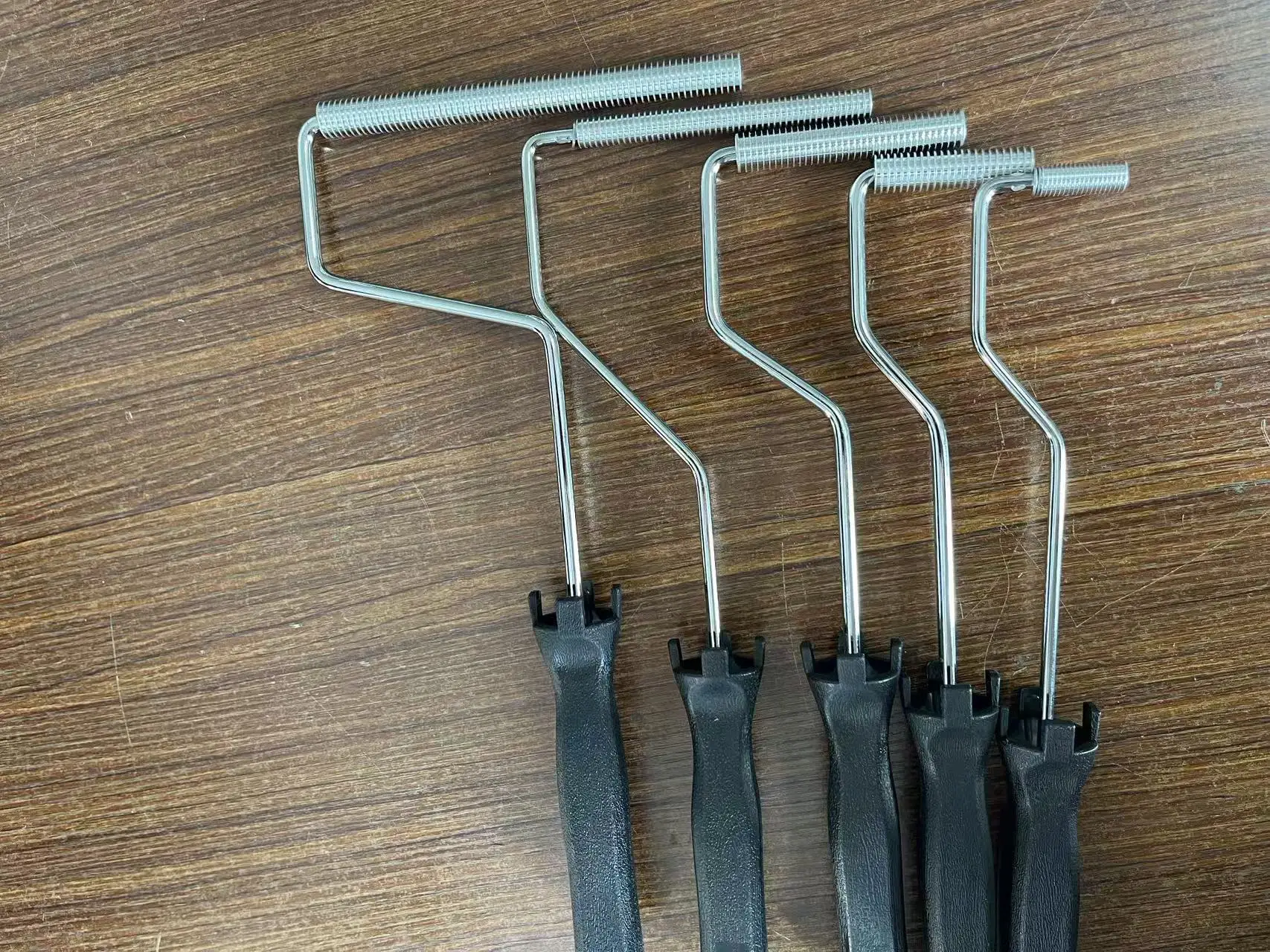 

5pcs 1"-2"-3"-4"-6" Fiberglass Laminating Roller FIN roller Bubble Roller for Resin Laminating Roller Project kit for Composite