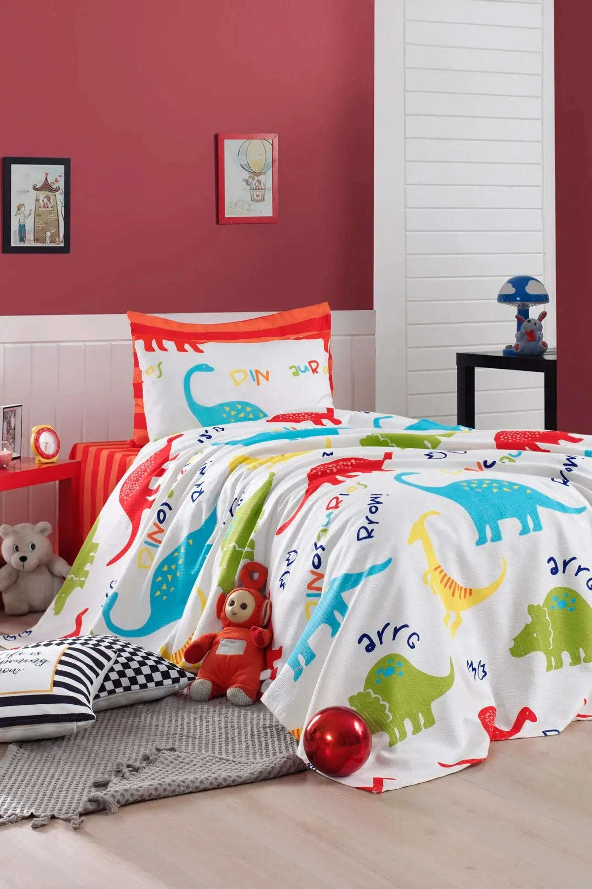 

Faiend Home Printed Pique Set Single Dinosaur White, Enjoy Luxurious Comfort. Made of 100% Cotton Yarn.