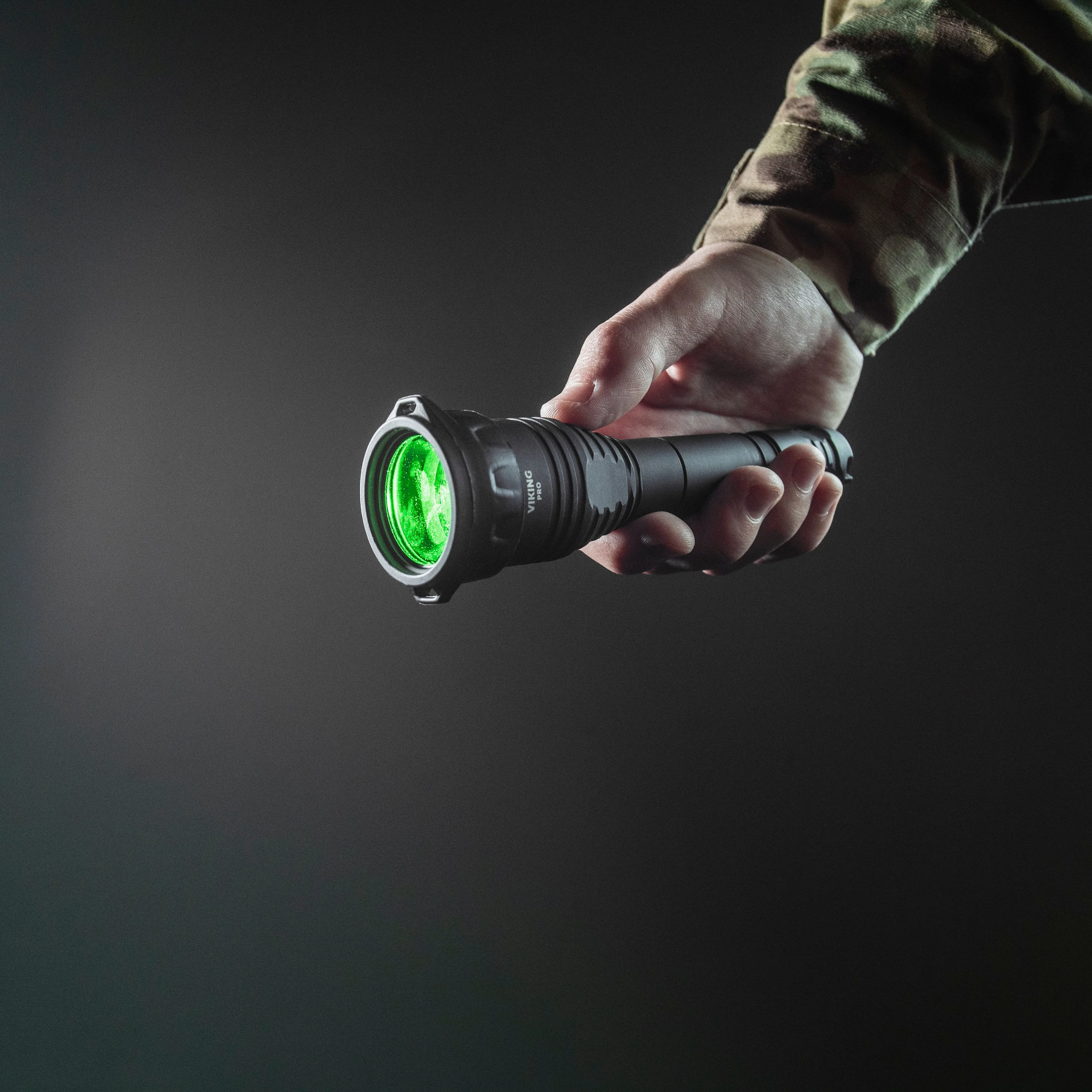 Imagem -06 - Armytek-viking Pro Led Lanterna Tática Conjunto Estendido Recarregável Ímã Usb 22002050 Lumens 288 284m F07702c F07702w