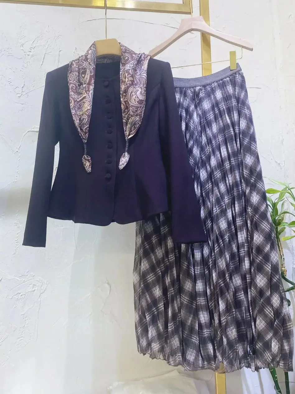 

Elegant office lady skirt suit with matching scarf