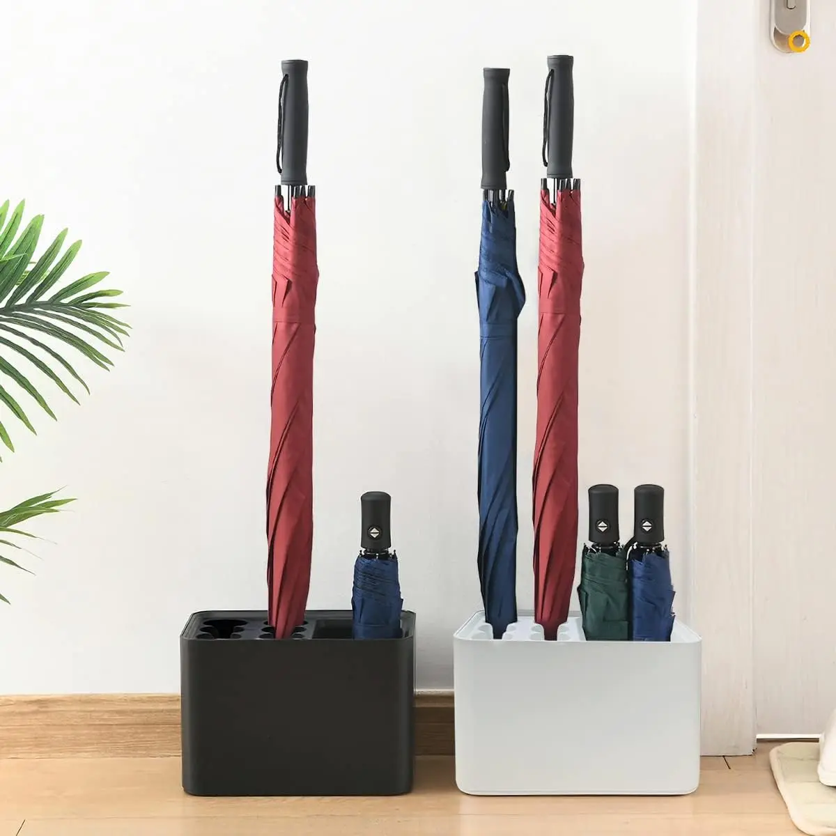 

Umbrella rack with drip tray, suitable for space saving storage in the corner of the entrance passage, can hold 10/15 umbrellas