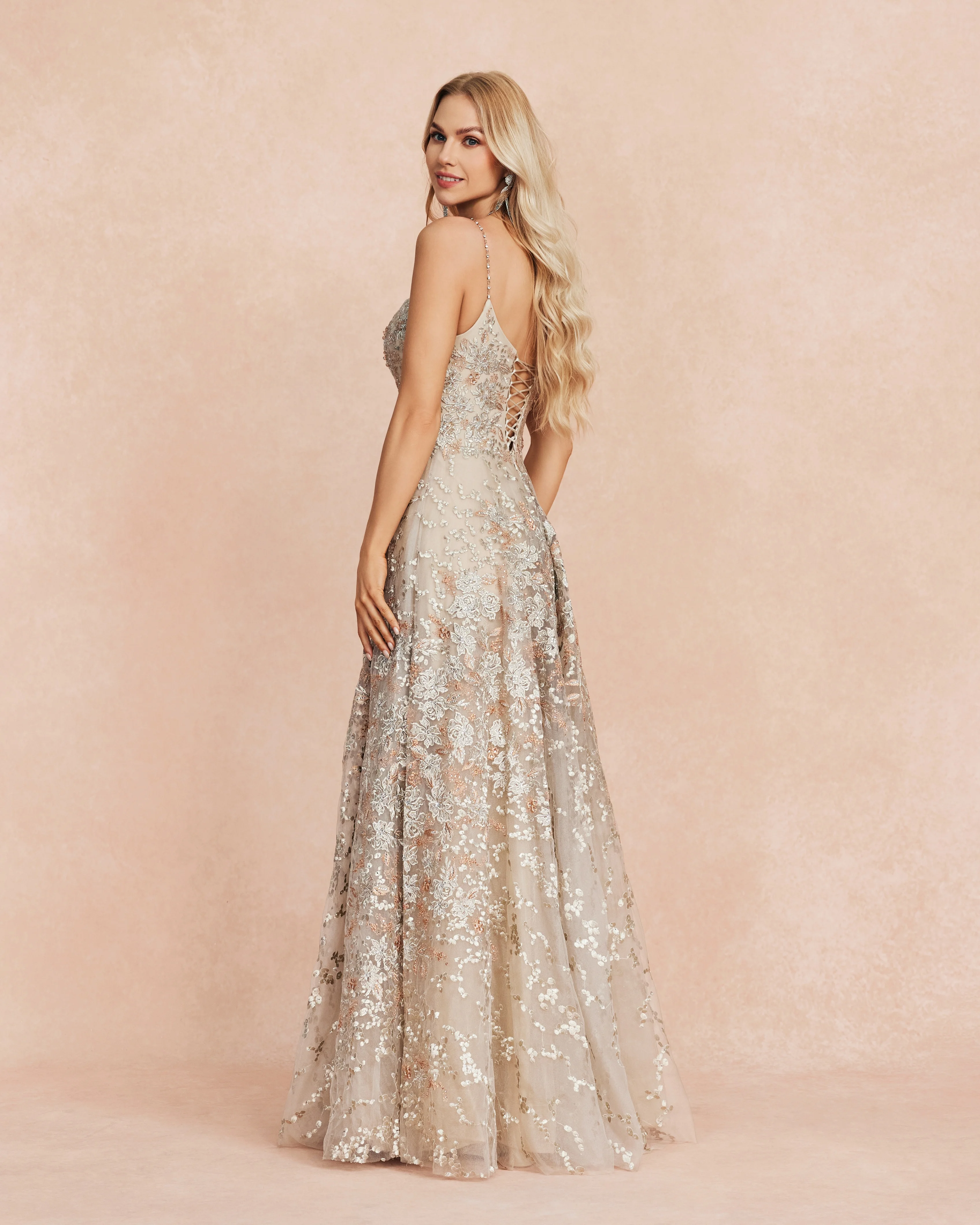 شاليمار تشانغ فساتين طويلة الأكمام التطريز الذهبي حسب الطلب