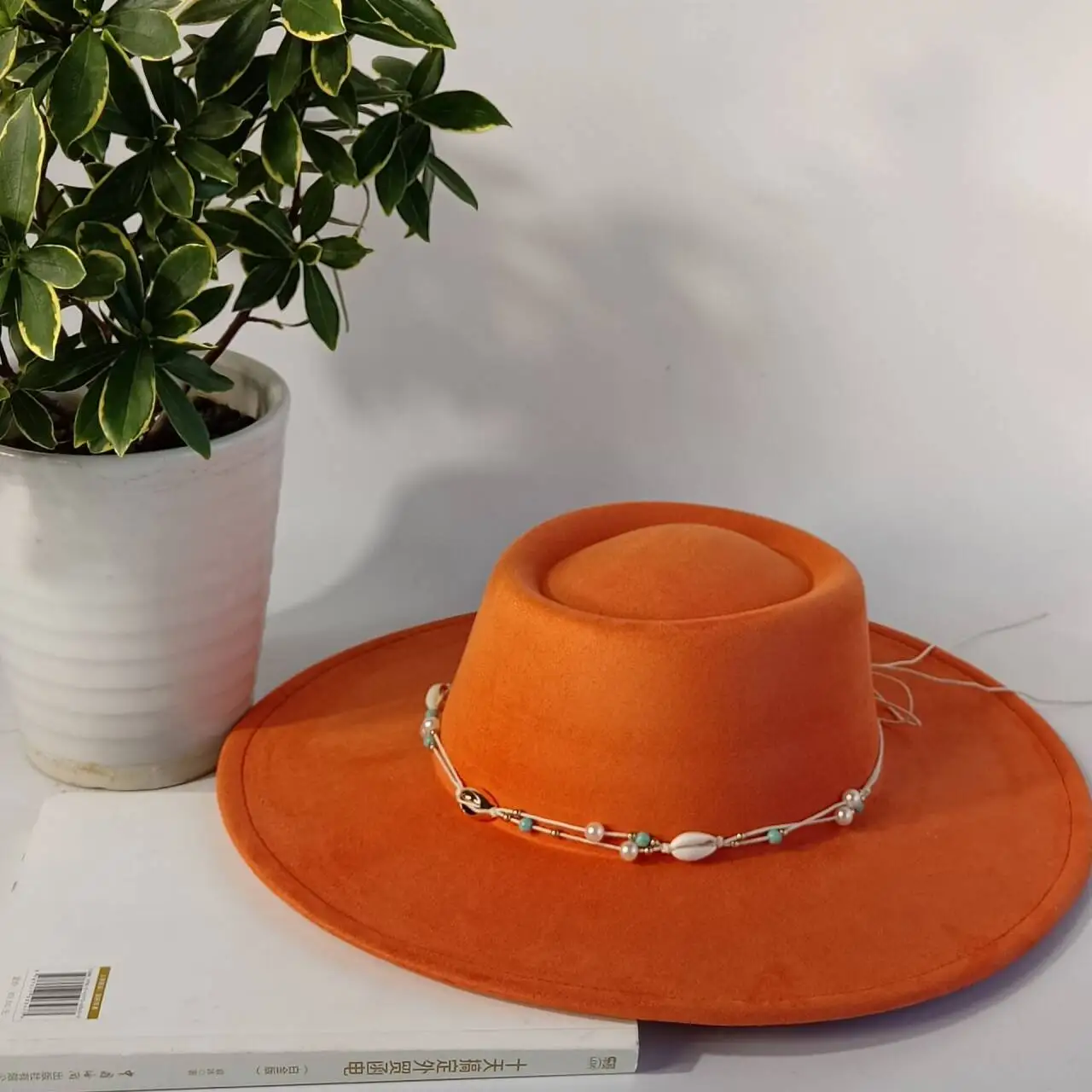 Vintage Wide Brim Felt Fedora Hat for Women Handmade Turquoise Bead Band Boho Style Hat for Holiday Party Street Outfit