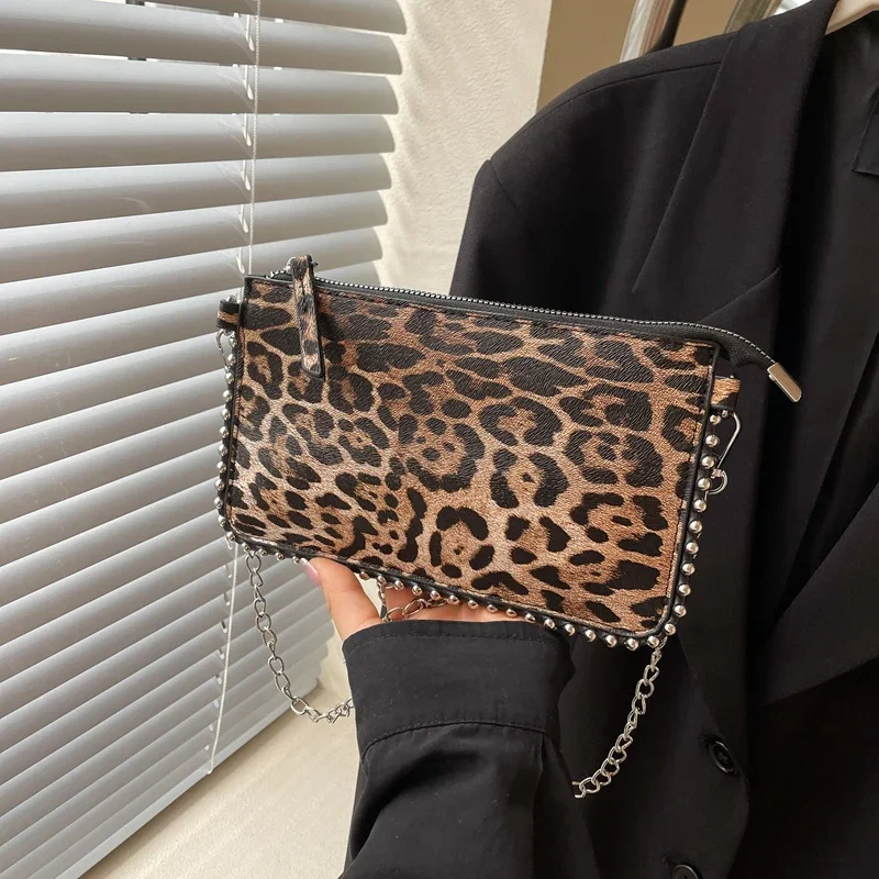 Nowe torby na ramię Leopard dla kobiet Modna torebka na telefon komórkowy z łańcuszkiem Podróżna torba na ramię Sac A Main Female — zdjęcie 2