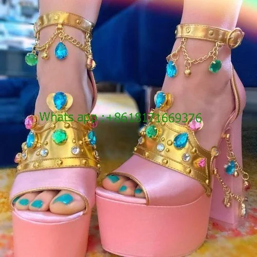 

2022 Girl Pink Rubine Crowned Platform Sandals Sexy Summer Women Peep Toe New Style Buckle Shoes Ladies Chunky High Heel Sandals