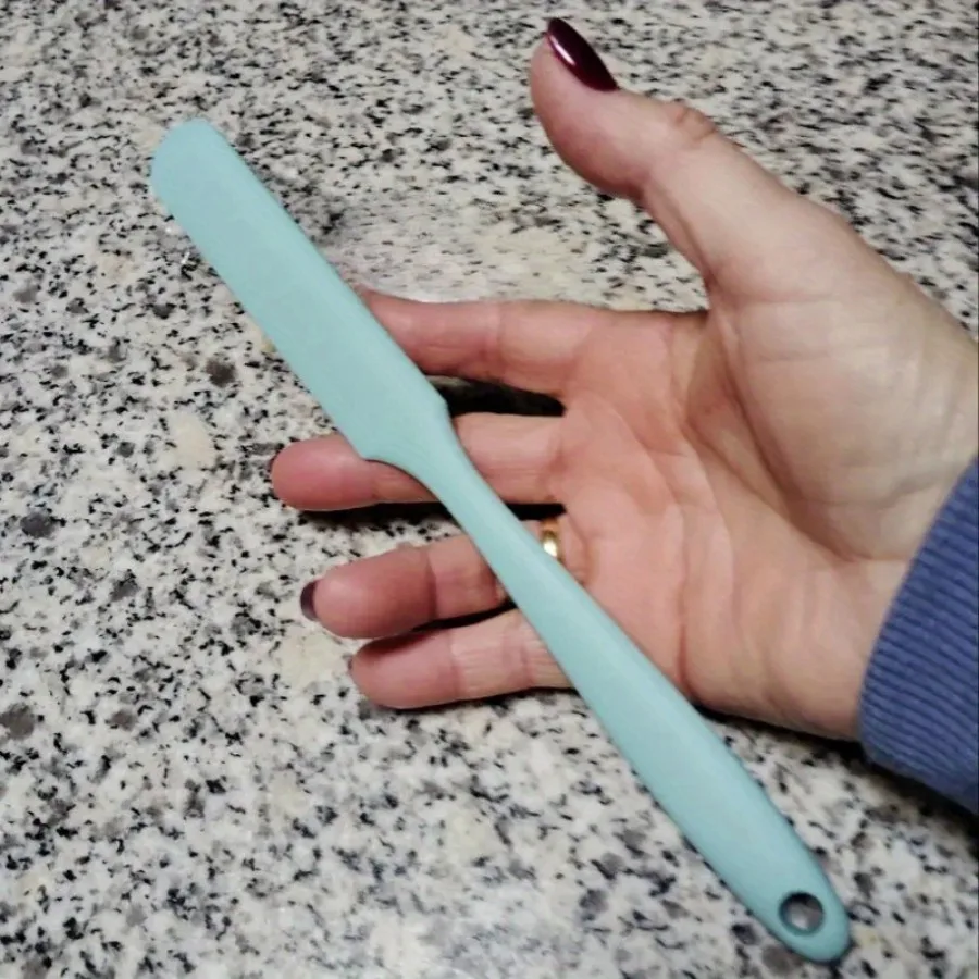 قطعة واحدة كشط طعام بلون عشوائي، تصميم غير لاصق، مقاوم للحرارة، أداة مطبخ، مناسبة للخبز المنزلي والاحترافي - 2