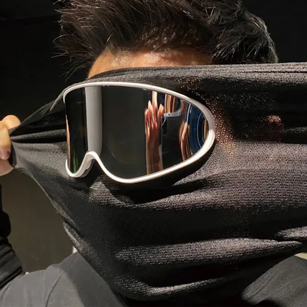 Imon Kay UV-blocking blade for fly-blocking gaggle mask