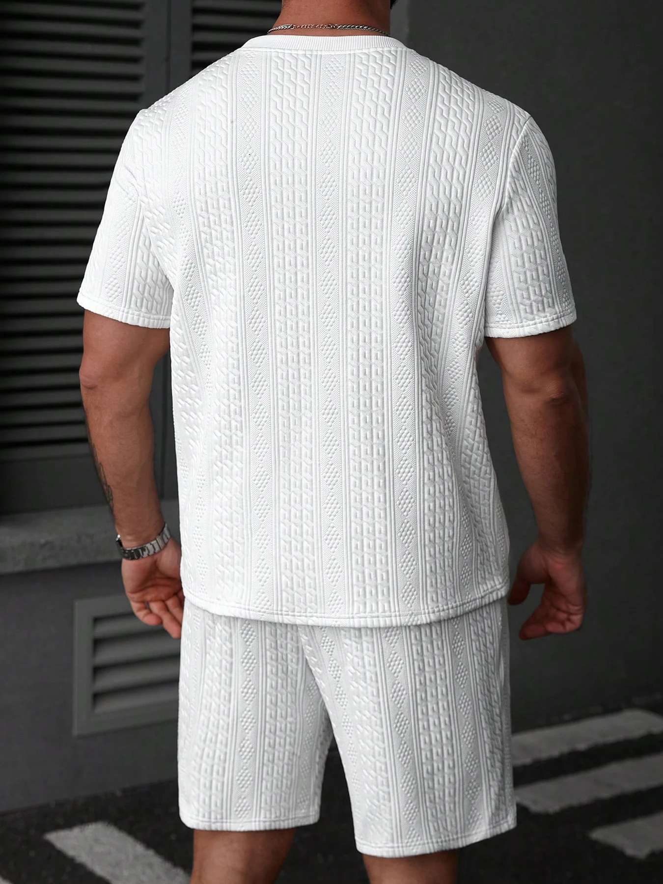 Casual men's polo shirt set, soft and comfortable, suitable for Hawaiian beach activities, machine washable and dry cleanable, a