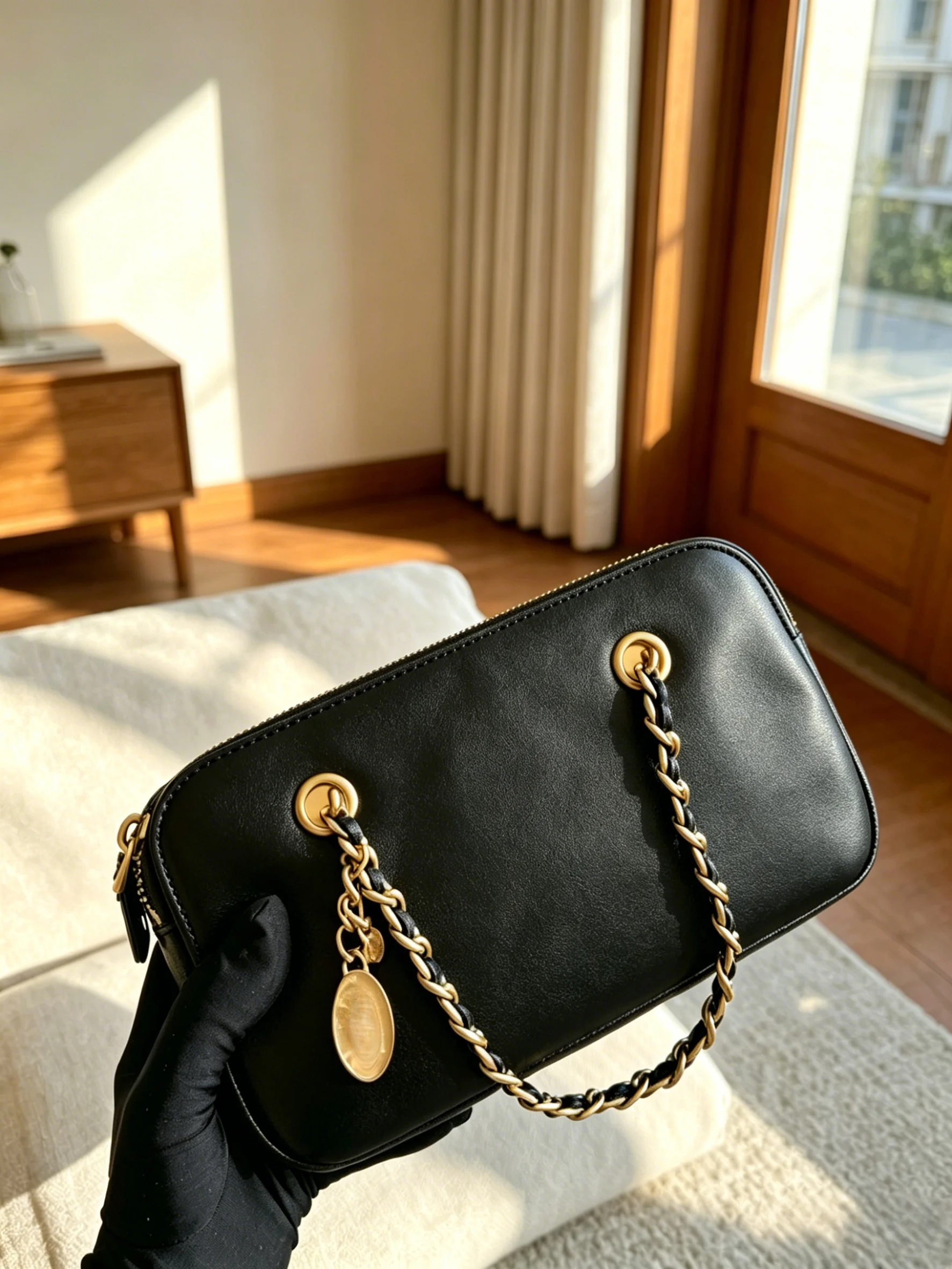 2026 Size: 18x13 cm no box New Model Versatile and Fashionable PU Leather Bag - Durable,High-Quality and Affordable