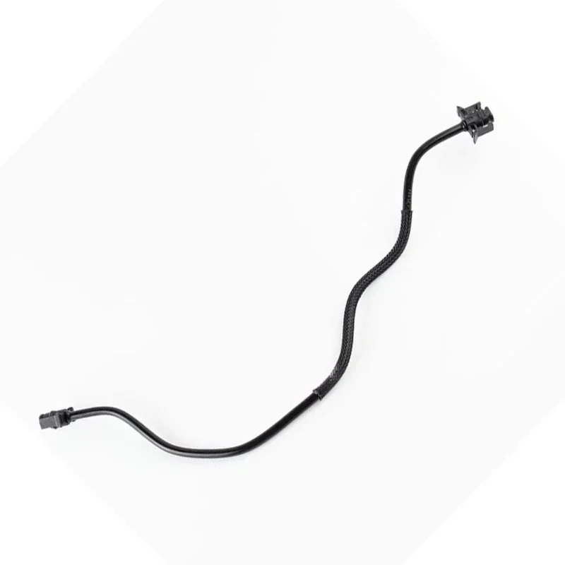 Water Tank Hose Engine to Expansion Tank For Land Rover LR2 L359 204PT 2.0T LR032094