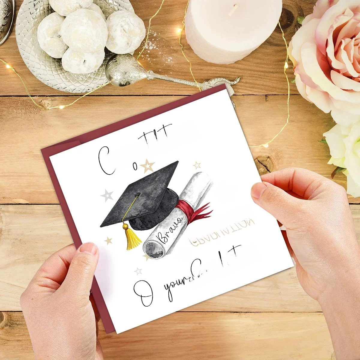1 carte pliée de remise de diplôme classe de 2026 avec enveloppe, motif chapeau de bachelier, cadeaux de remise de diplôme pour félicitations