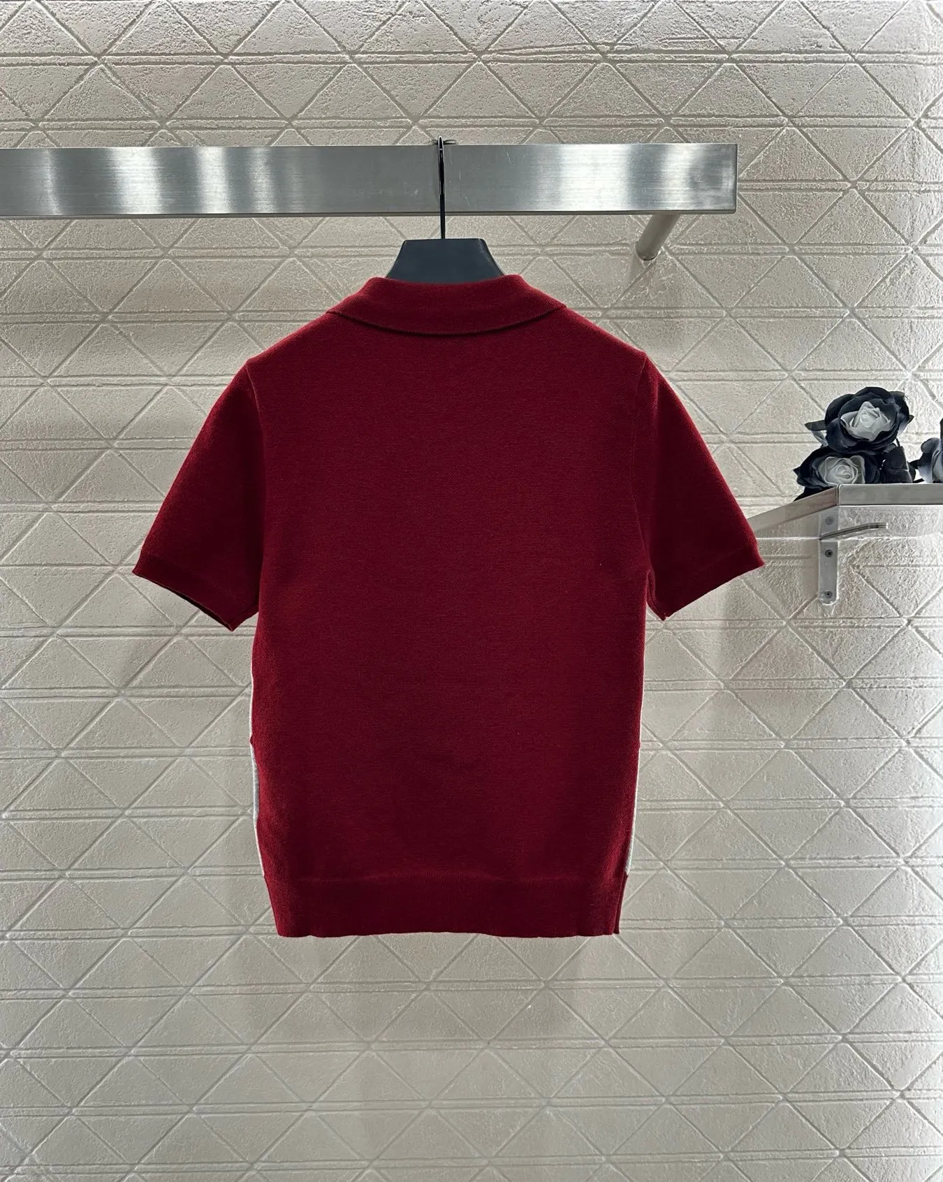 

2025 New Product Diamond Grid Pattern Short Sleeve Breathable and Comfortable Jujube Red Knitted Material 360