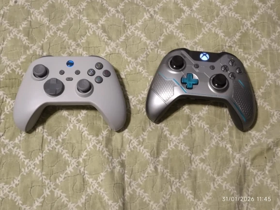Bluetooth Wireless Game Controller for iOS, Android, PC & Switch photo review
