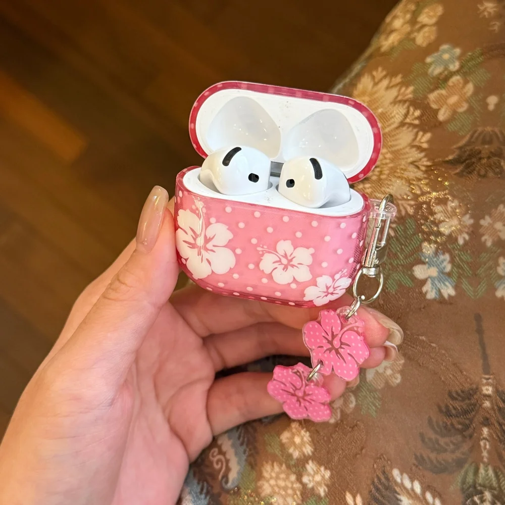 

Sweet INS Pink Flower Case for Airpods 2 3 4 Pro2 Pro3 with Hibiscus Pendant Anti-Scratch and Anti-Scratch Girls Headphone Case