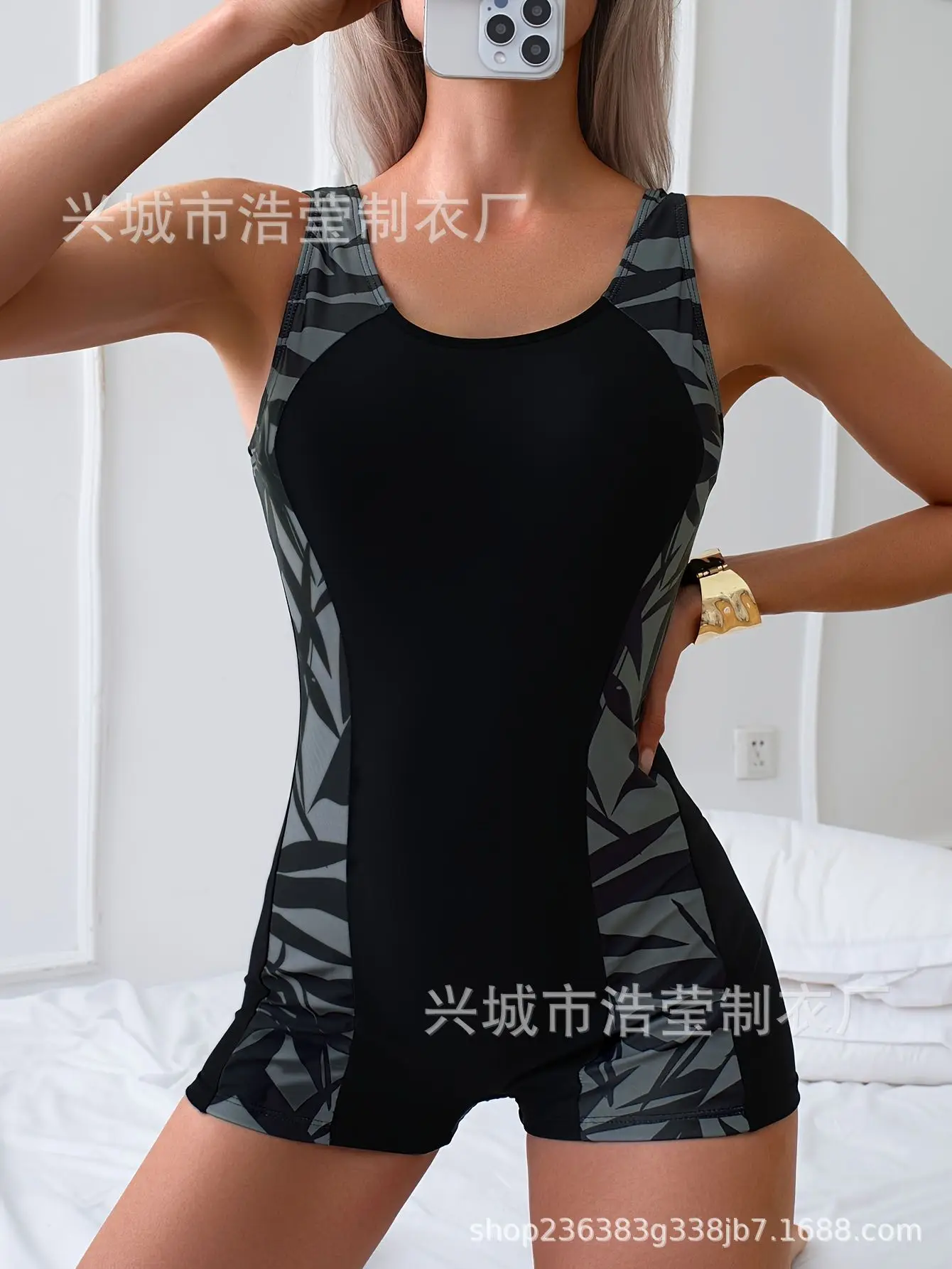European and American women's new one-piece competitive swimsuit with integrated printed splicing solid color swimsuit